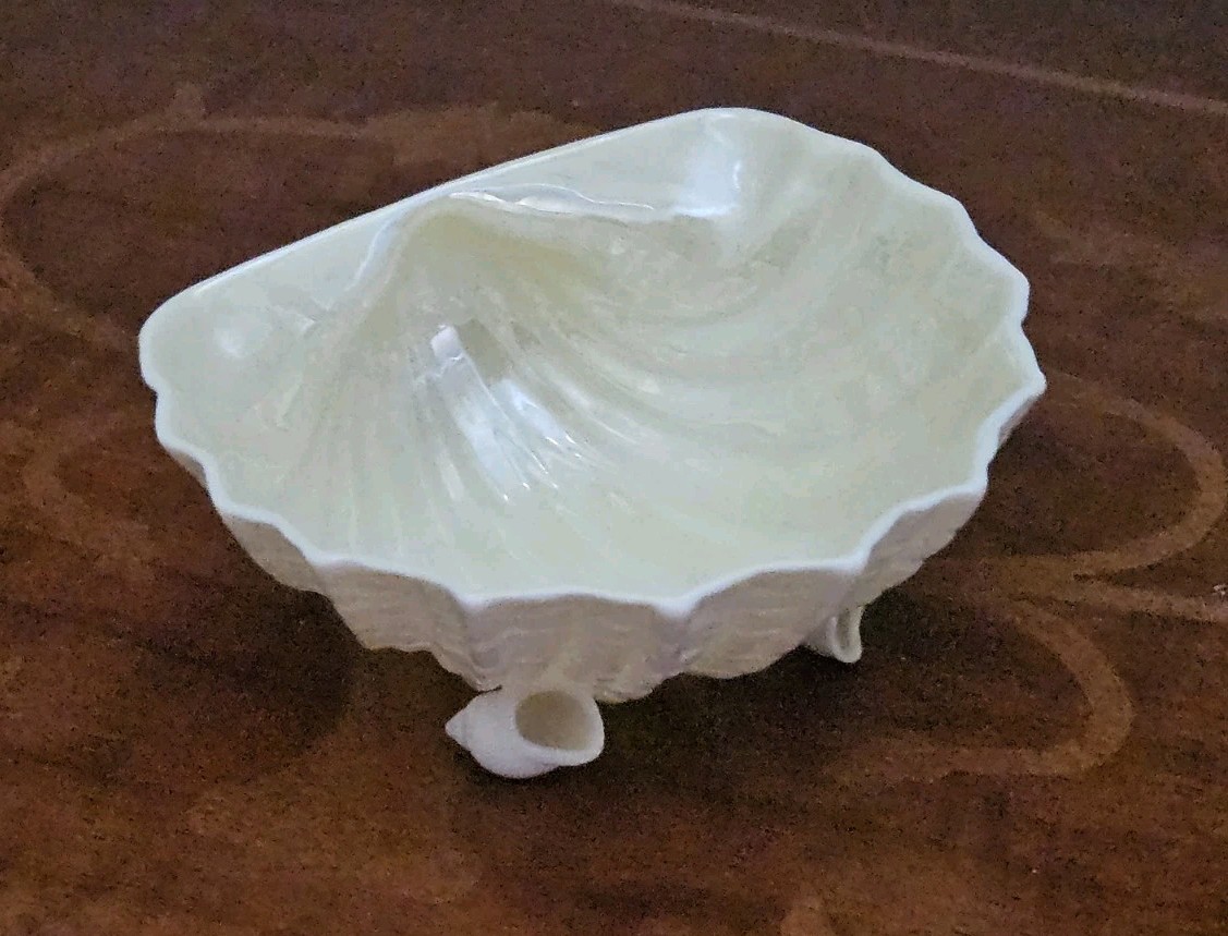 ESTATE ANTIQUE VINTAGE BELLEEK NEPTUNE PORCELAIN CORAL SHELL SERVING SUGAR BOWL
