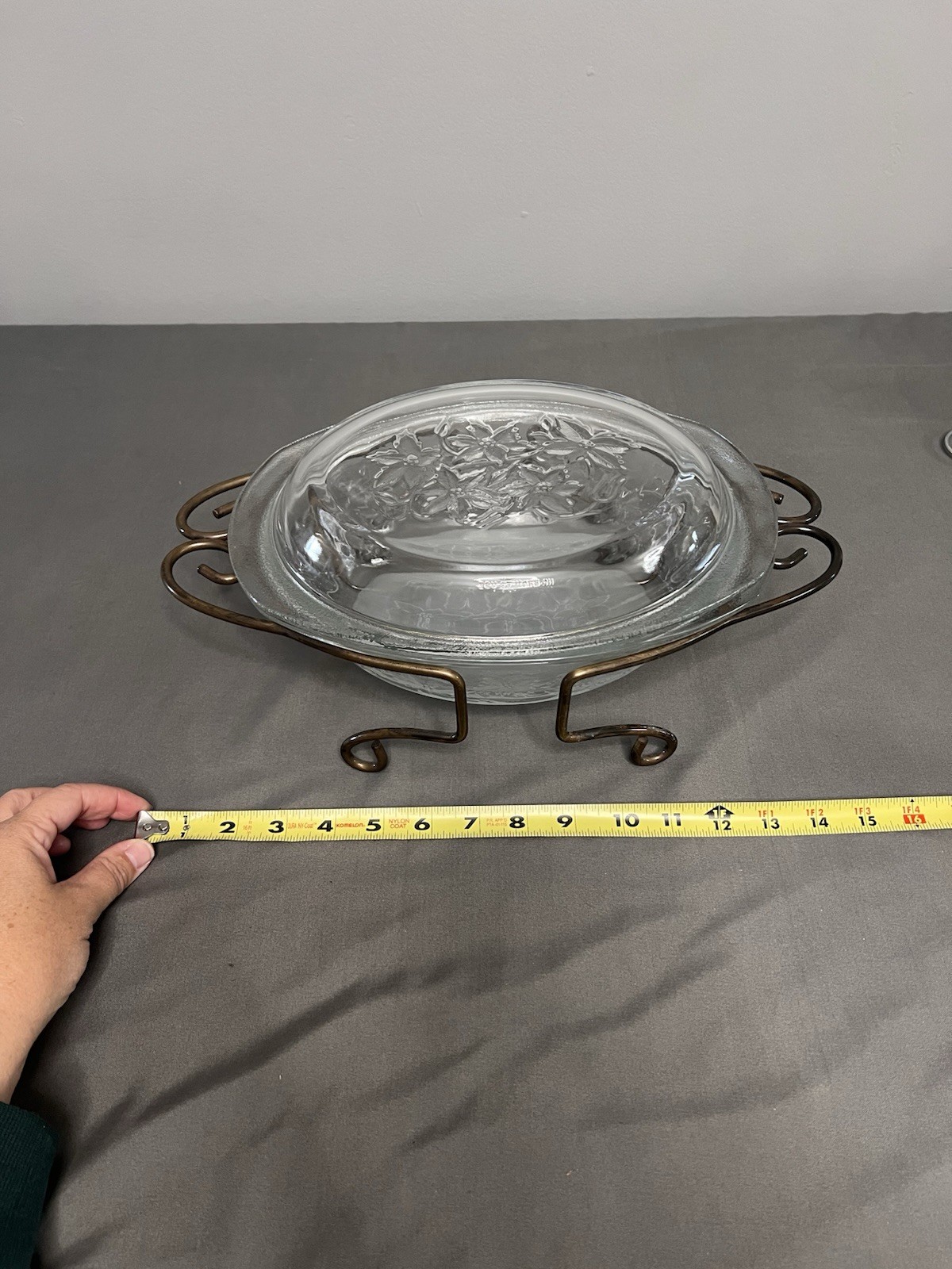 VTG Princess House Fanstasia Design 2.5 Qt Crystal Casserole Dish W/ Stand & Lid