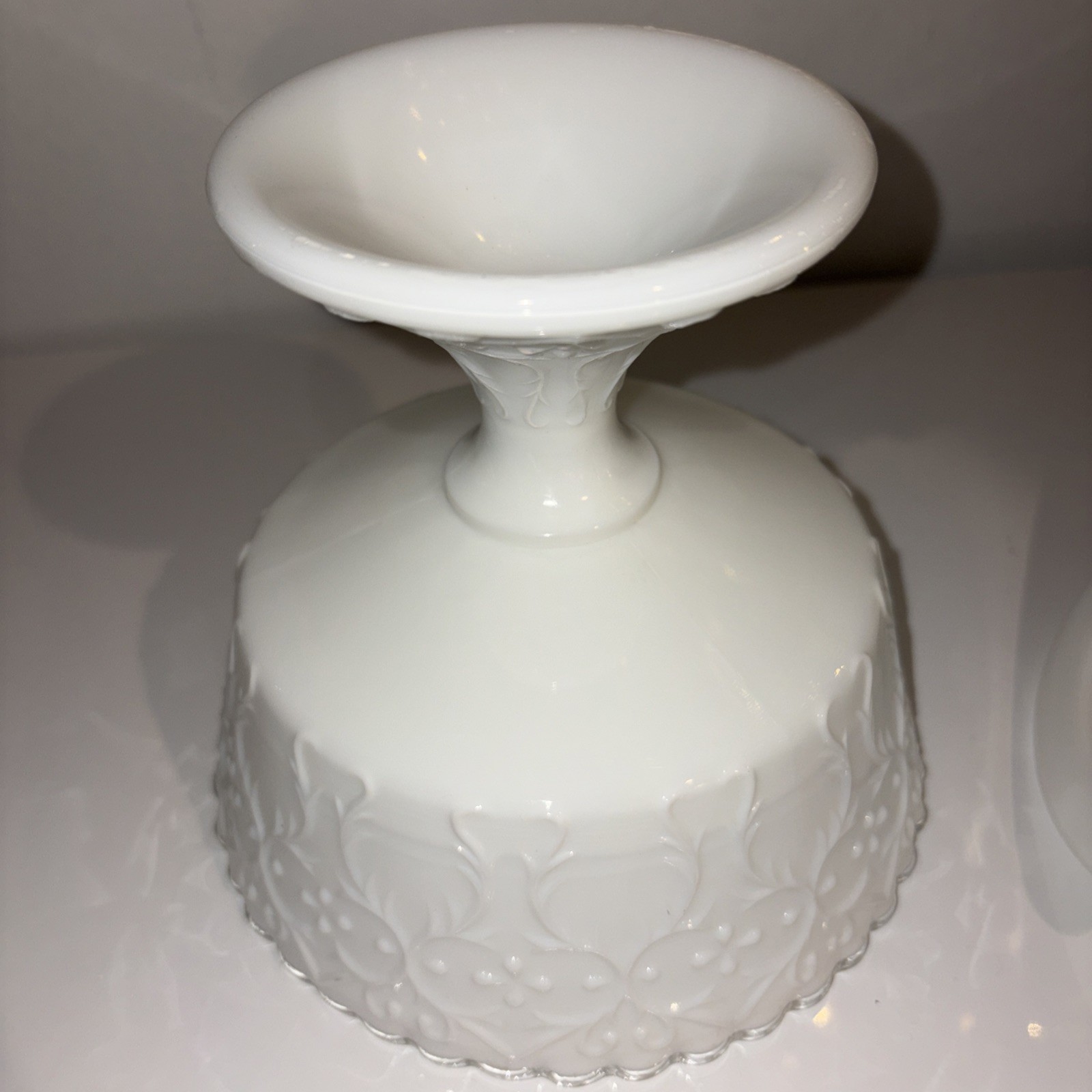 Fenton Milk Glass Silver Crest W/ Spanish Lace Footed Compote Candy Dish W/Lid