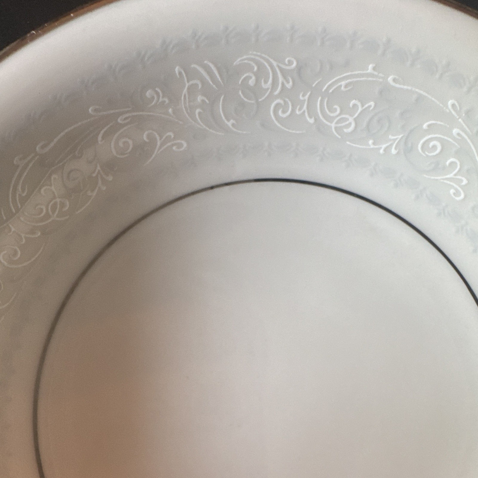 Noritake Ivory China Trudy 7087 White Round Fruit / Dessert Bowl Japan