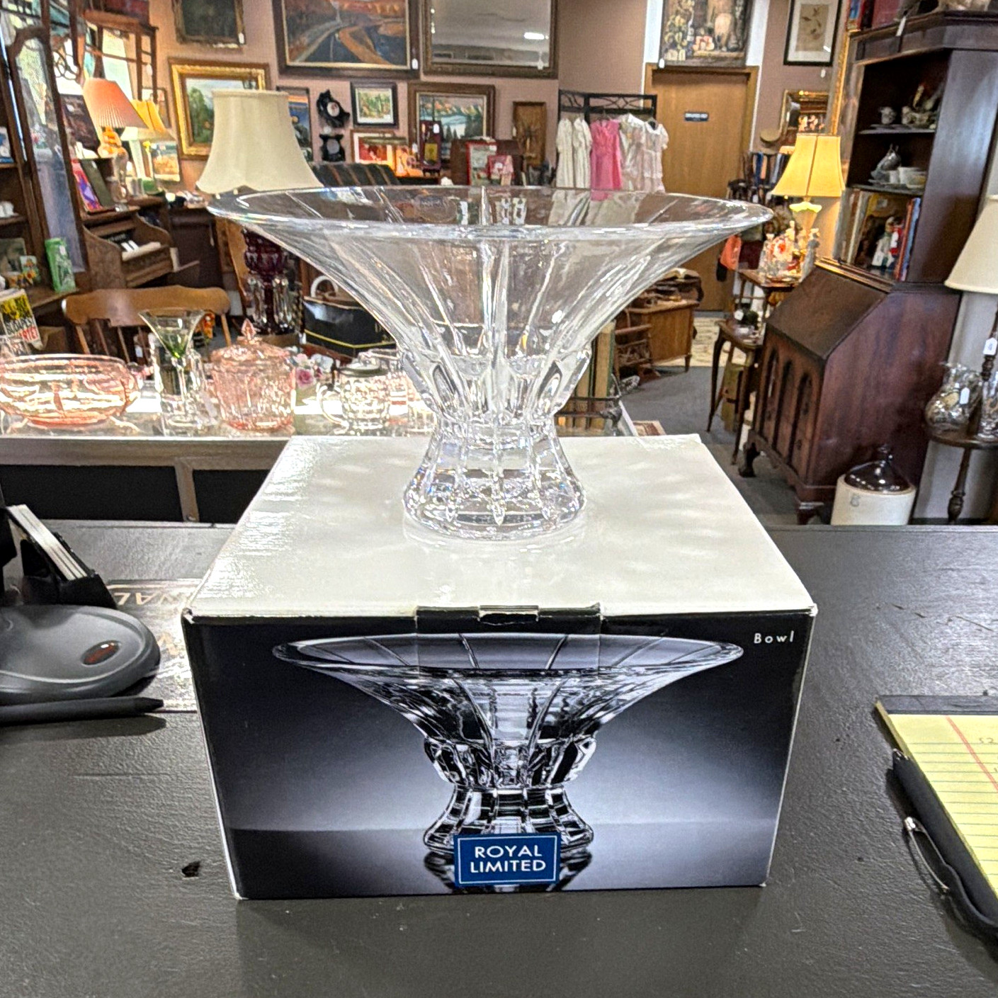 Royal Limited Clear Crystal Round Pedestal Bowl One-Piece Set Includes Bowl
