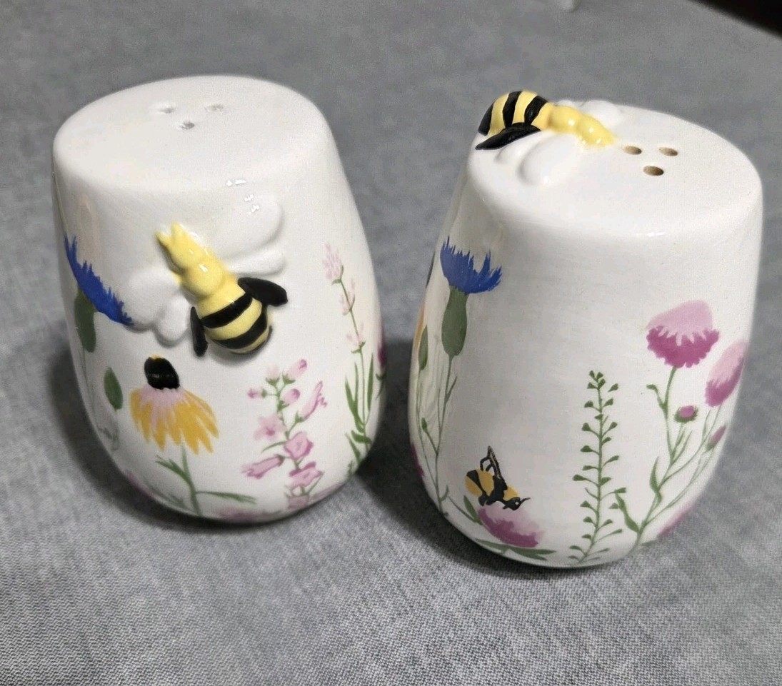 Set Of Floral Wild Flower And Honey Bees Salt And Pepper Shakers Ceramic