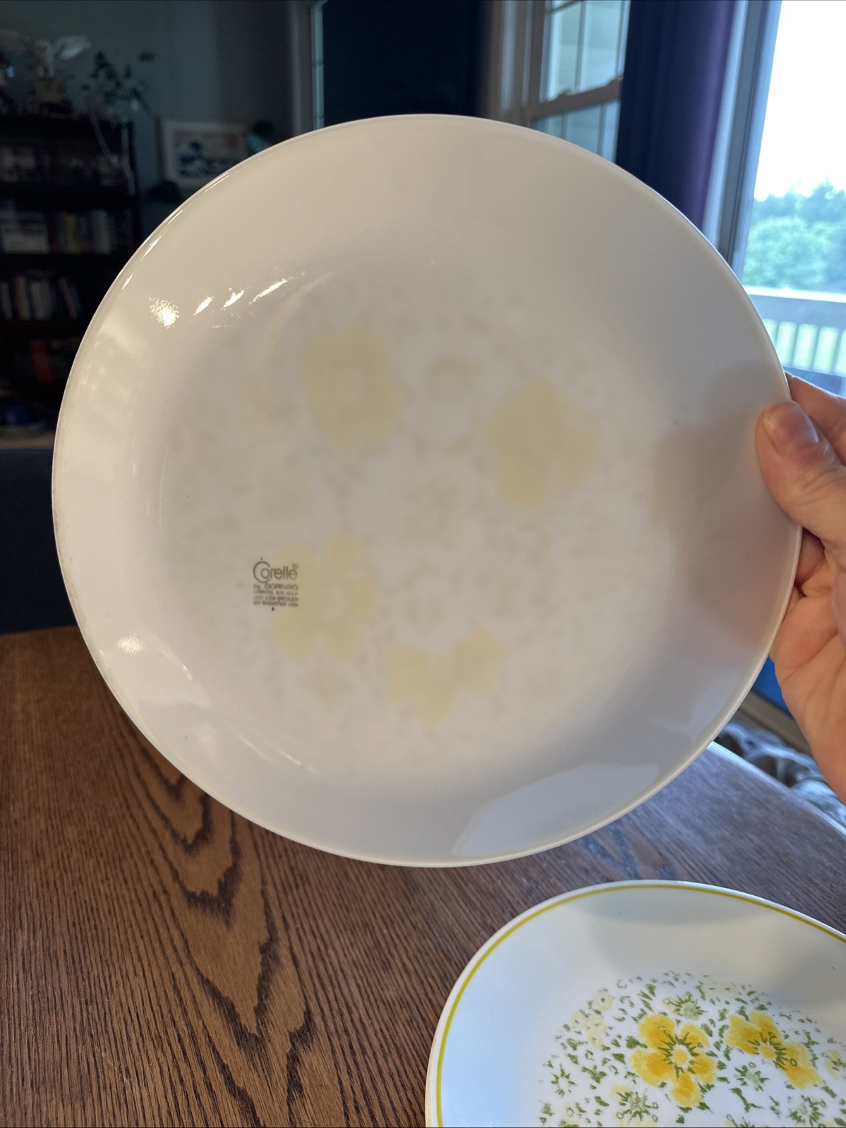 Corelle April Showers Yellow Flowers 10.25” Dinner Plates Corning Vintage