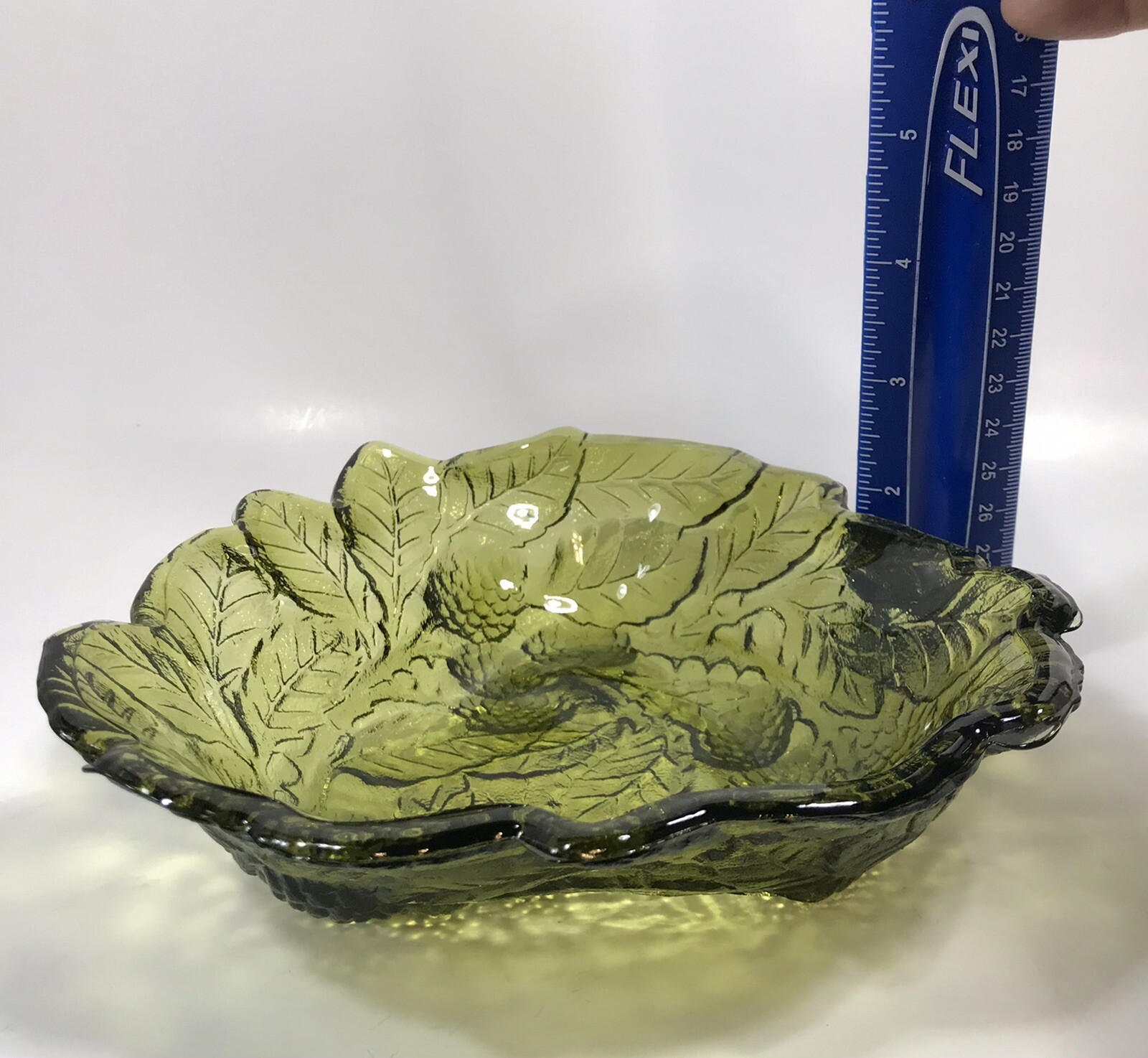 Indiana Glass Bowl Loganberry Green Candy Bon Bon Berries Leaves Dish 7” Vtg S7