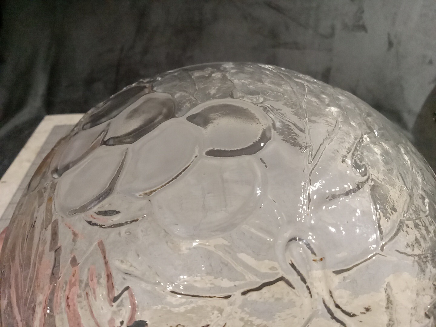 Clear Glass Fruit Bowl 10.5″ with Grape and Leaves Patterns Made in indonesia
