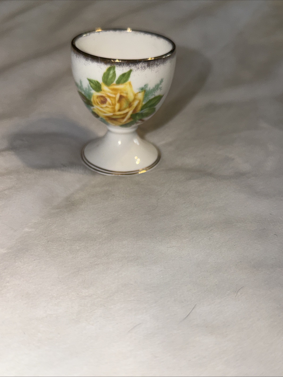 Royal Albert Yellow Tea Rose Egg Cup Bone China England Mint Condition