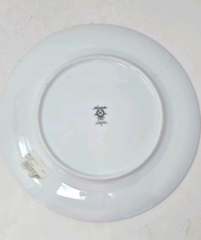 Noritake Landon 4111 Bone China 5-Piece Place Setting Floral Green & Gold Trim