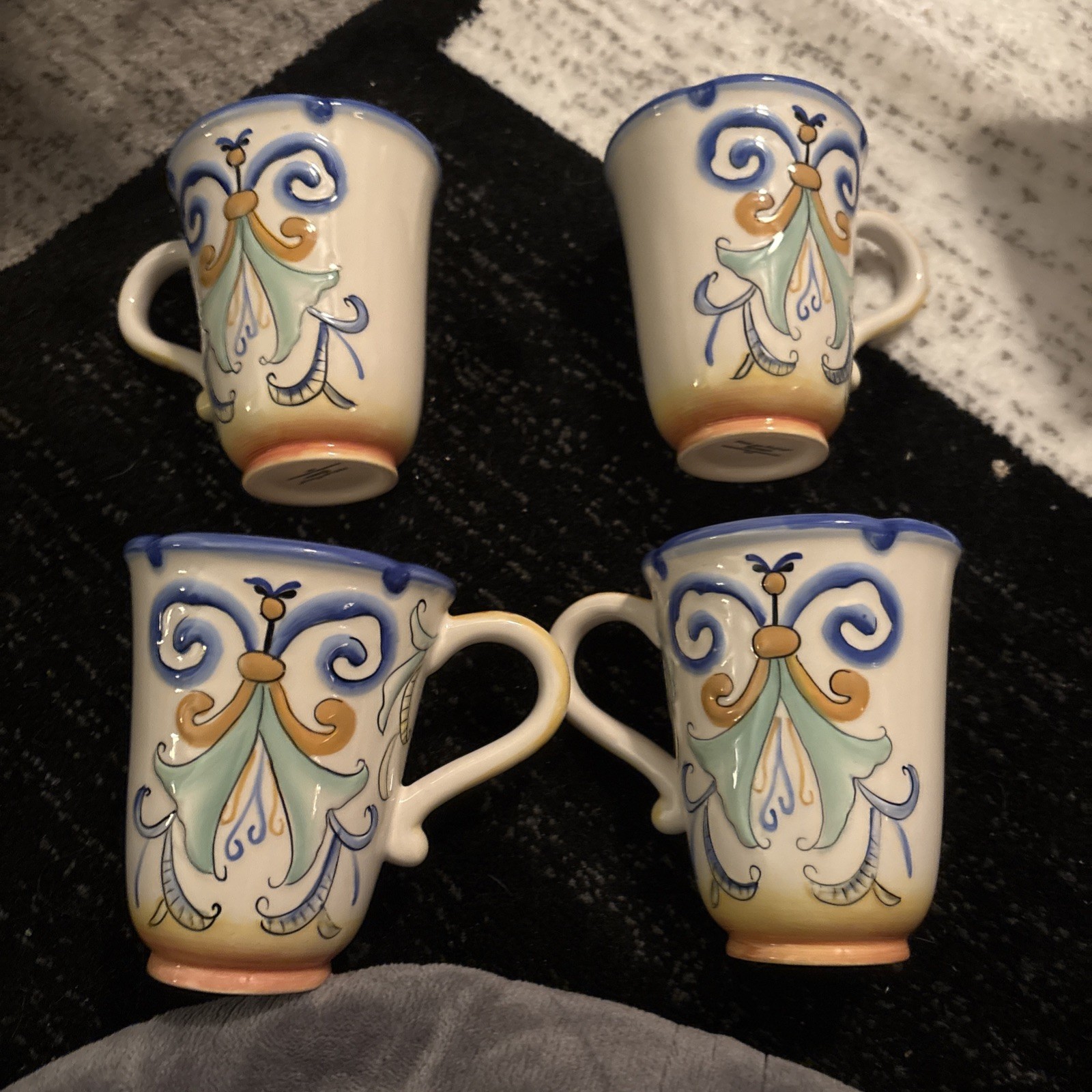 FITZ AND FLOYD RICAMO 4 MUGS 5 1/4″