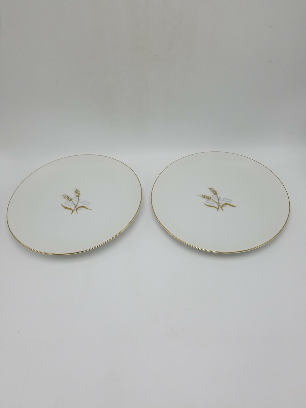 Harmony House “Corinthian” 7 7/8 Inch Salad Plate-Set of 2.