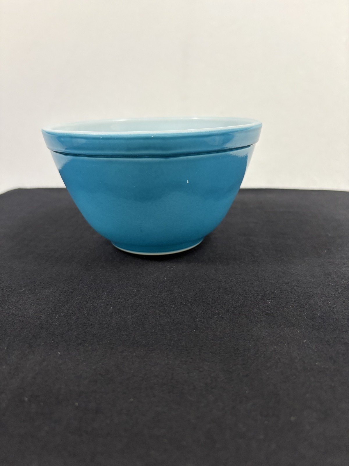 VINTAGE PYREX MCM MIXING BOWL #401 USA BLUE 1.5 PT OVENWARE COOKWARE NICKS