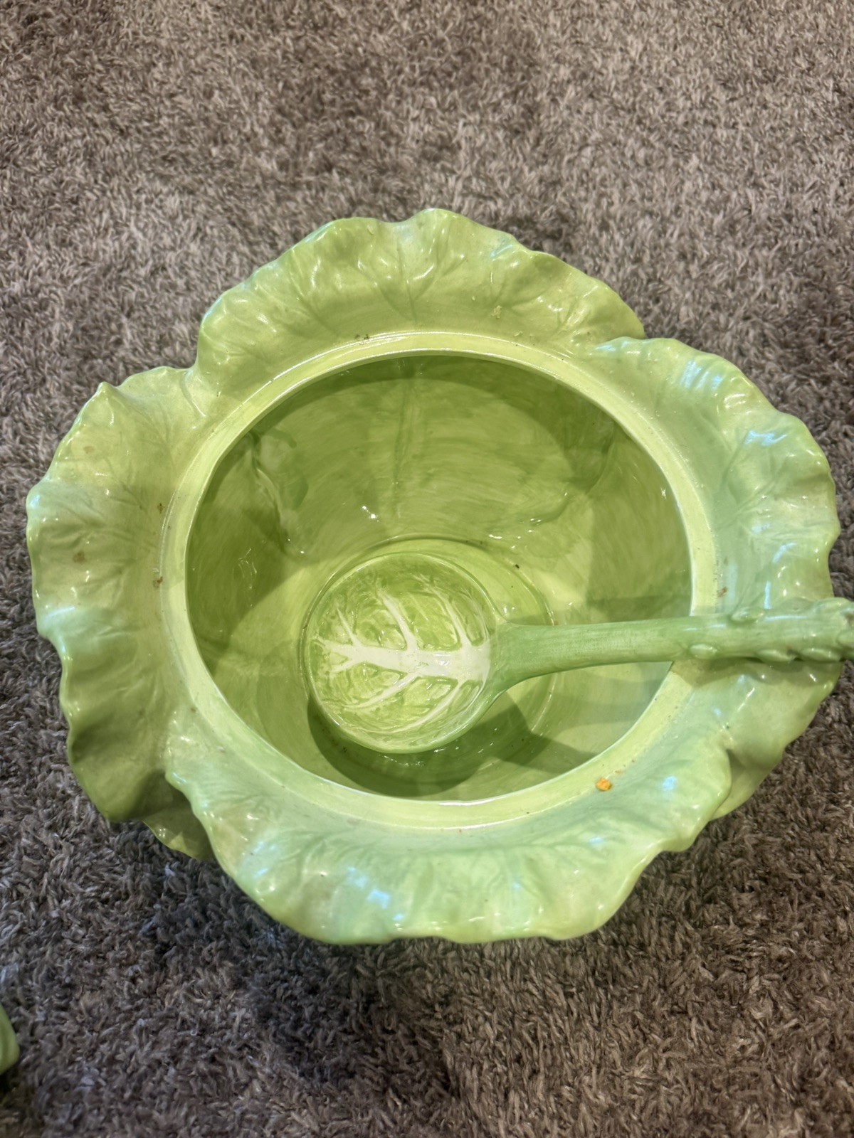 Green Ceramic Lettuce Cabbageware Serving Tureen w Lid, Ladle, ff 1988 3 qt bowl