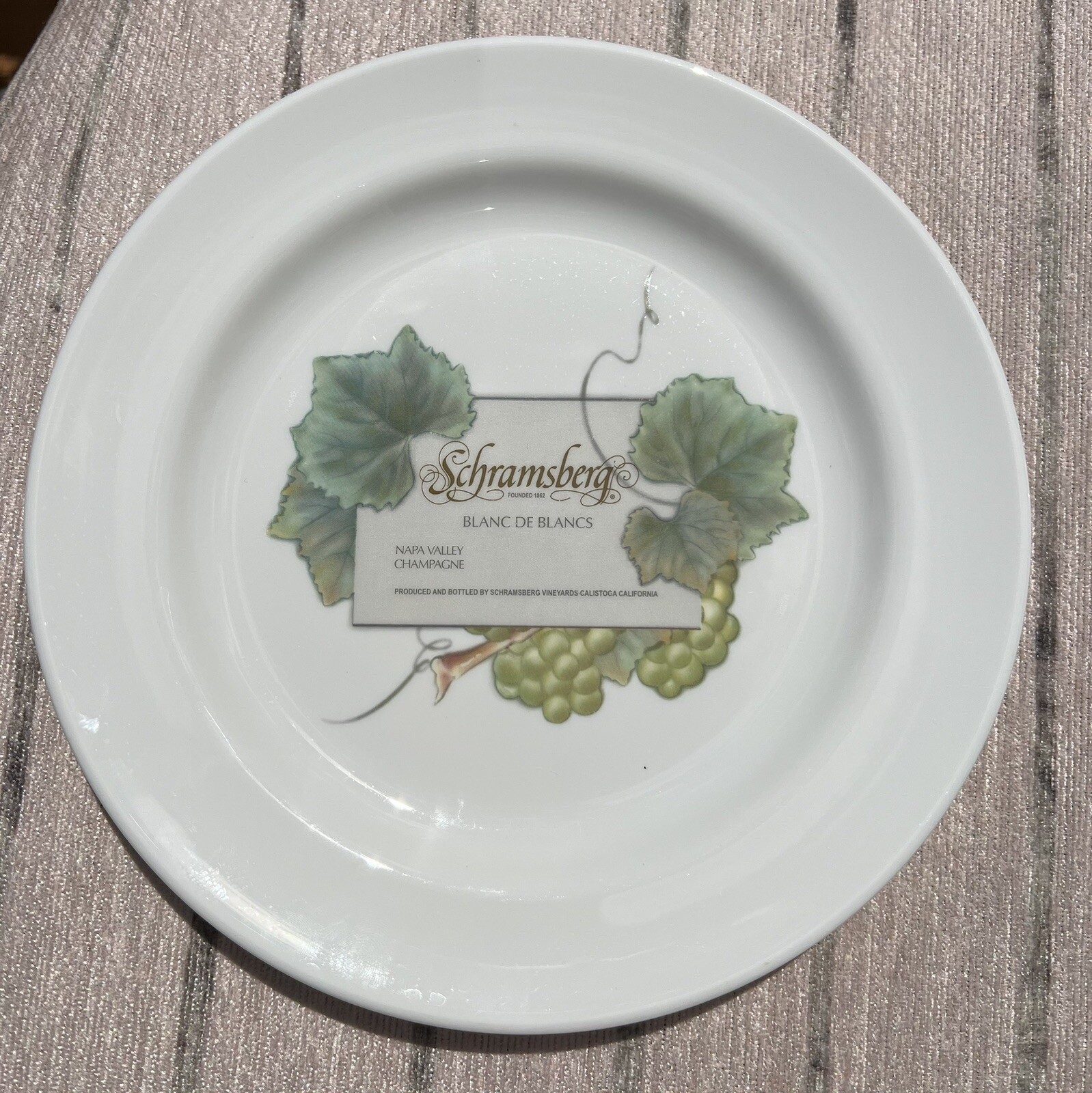 Wedgwood Bone China Vineyards Salad Plates Collection Grand Gourmet 8.5″ Vintage