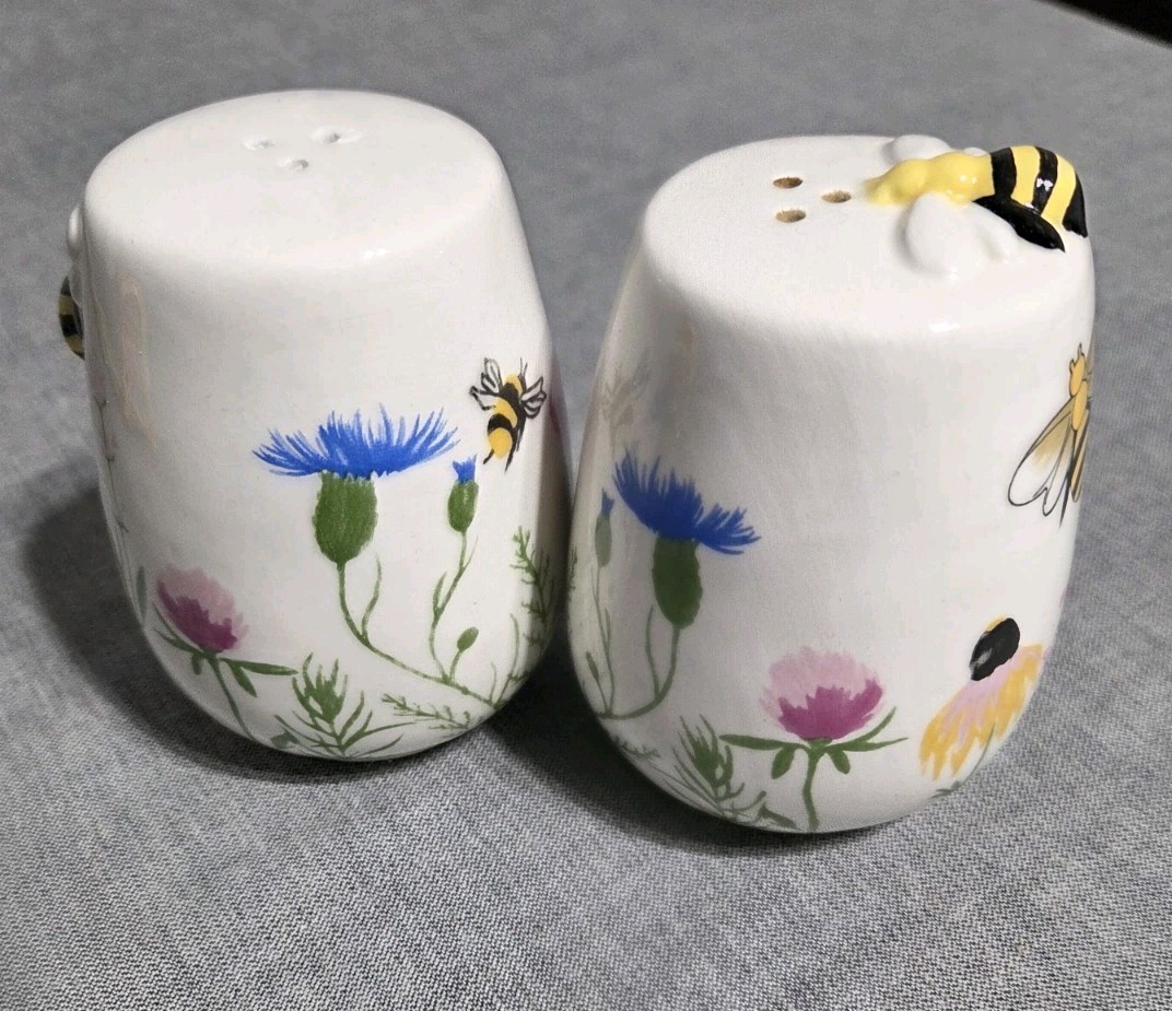 Set Of Floral Wild Flower And Honey Bees Salt And Pepper Shakers Ceramic