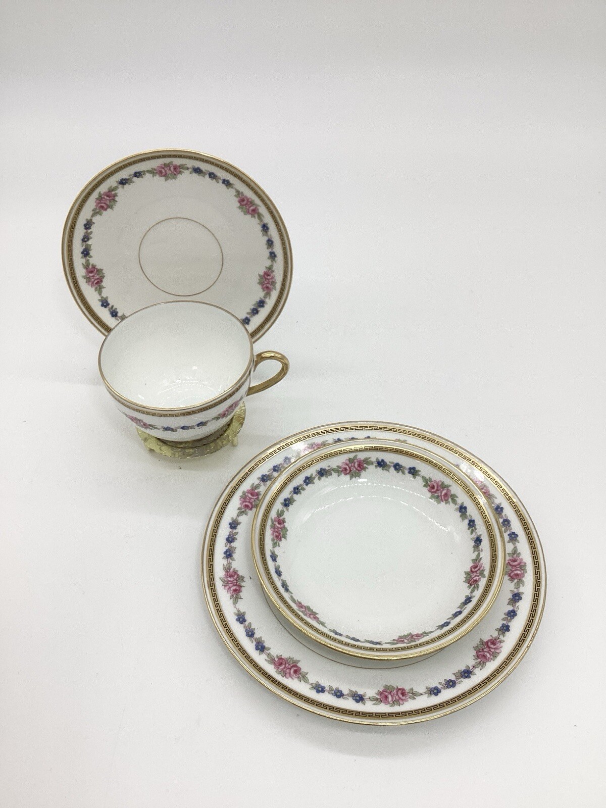 China Place Setting Collectible French Dish Floral Pattern Elegant Dining (485)