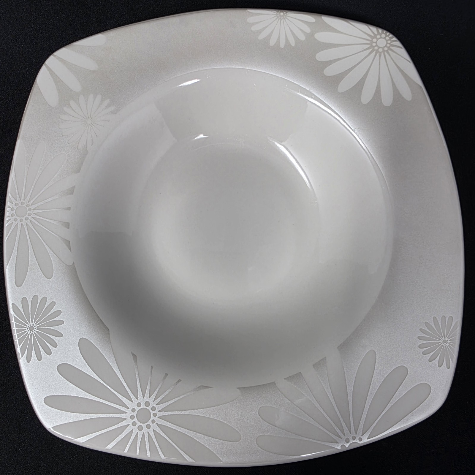 222 Fifth Alice Platinum Soup Bowls 8.75” Square Daisy Flower Design Set of 3