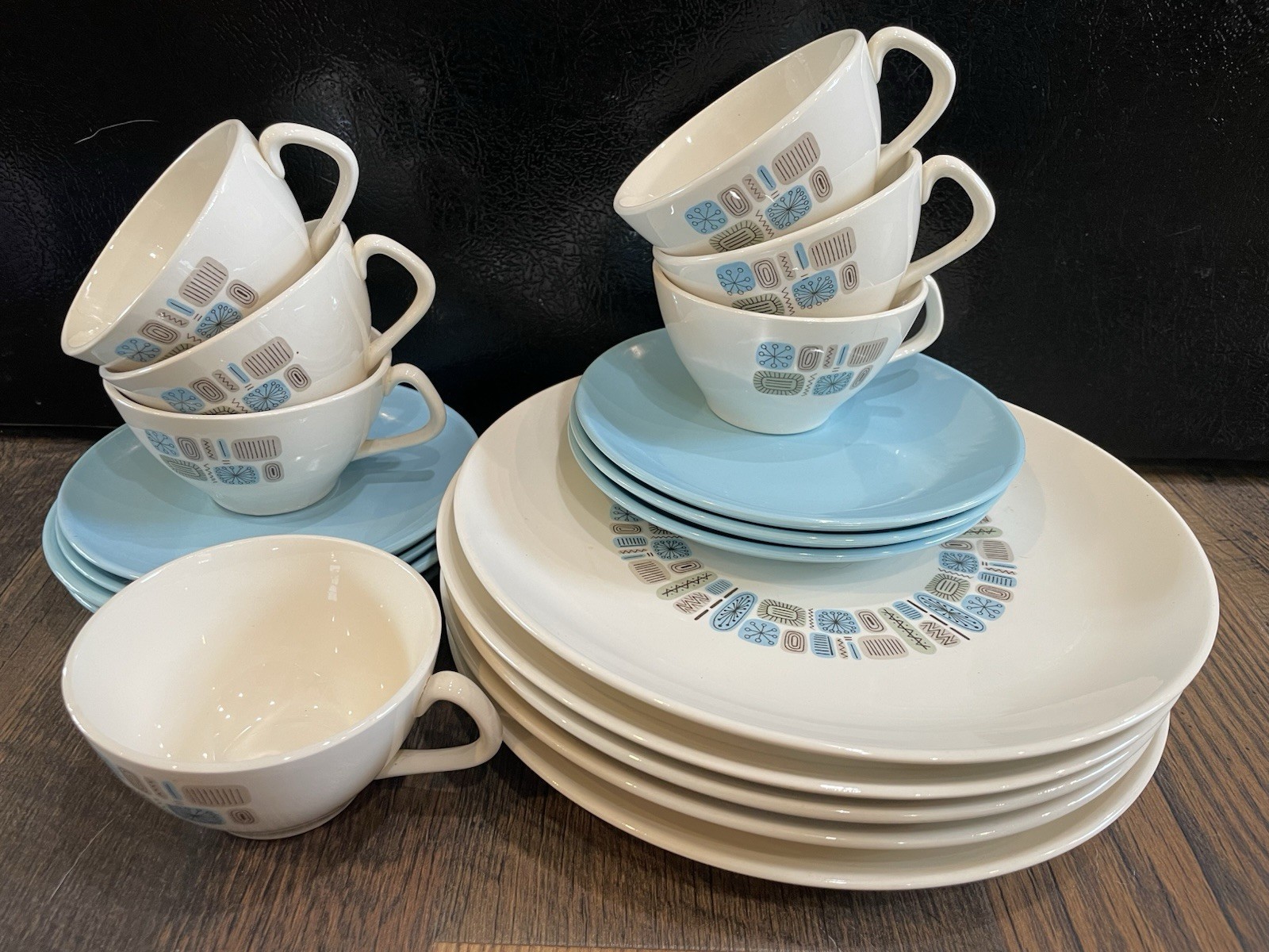 19 Dura-Gloss TEMPORAMA Atomic 5 Dinner Plates 3 Bread 4 Saucers 7 Cups BLUE