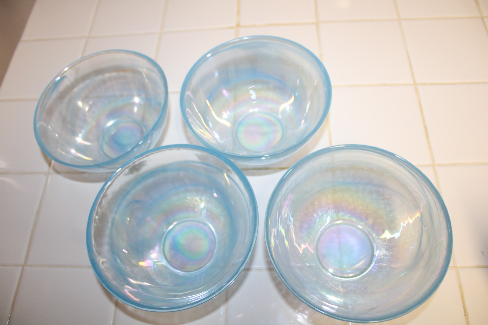 Set of 4 Iridescent Aqua Blue Swirl Art Glass Soup/Cereal/Salad/Dessert Bowls