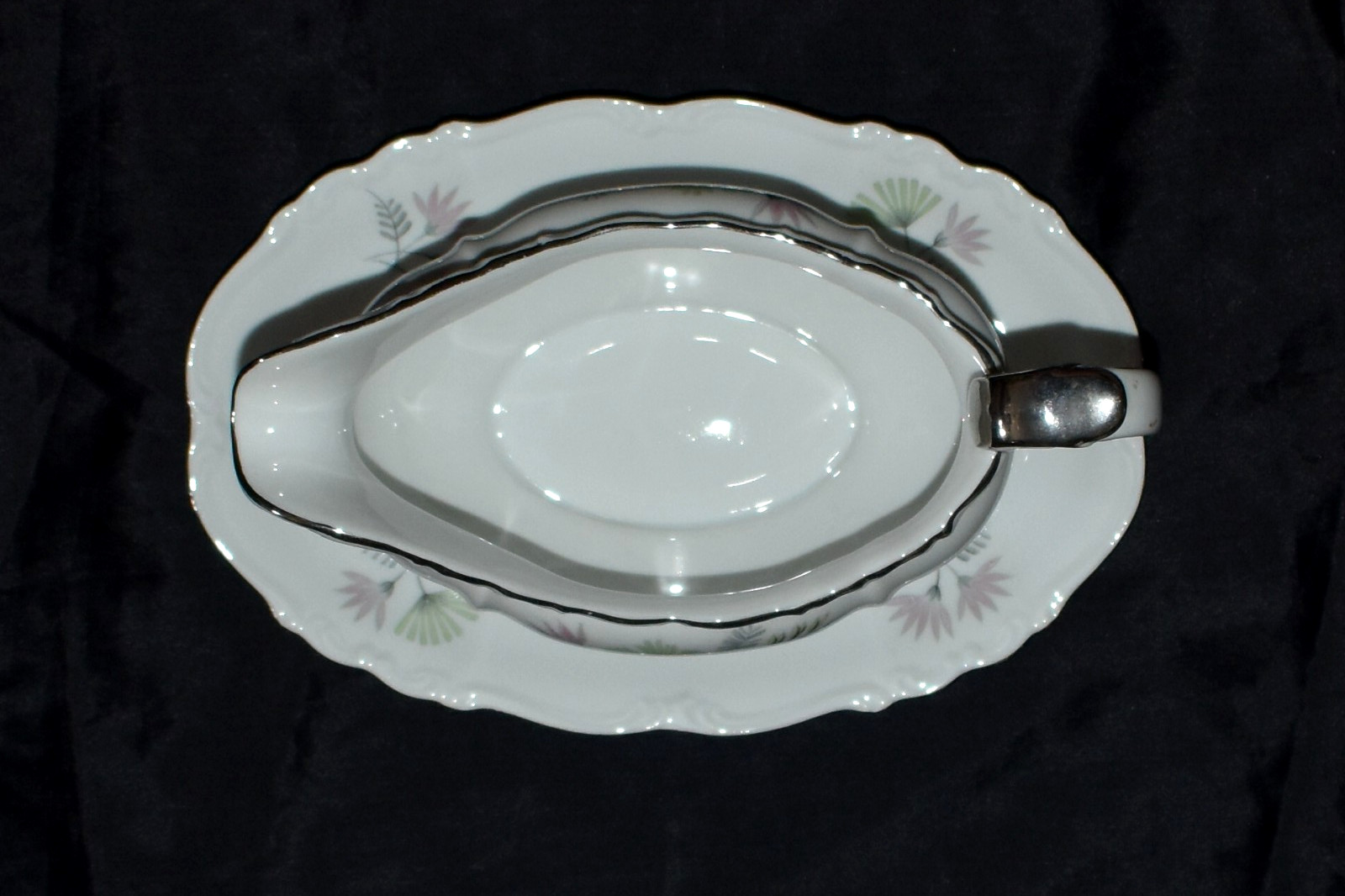 Vintage EDELSTEIN Maria Theresa Bavaria Germany Gravy Boat 1962 3