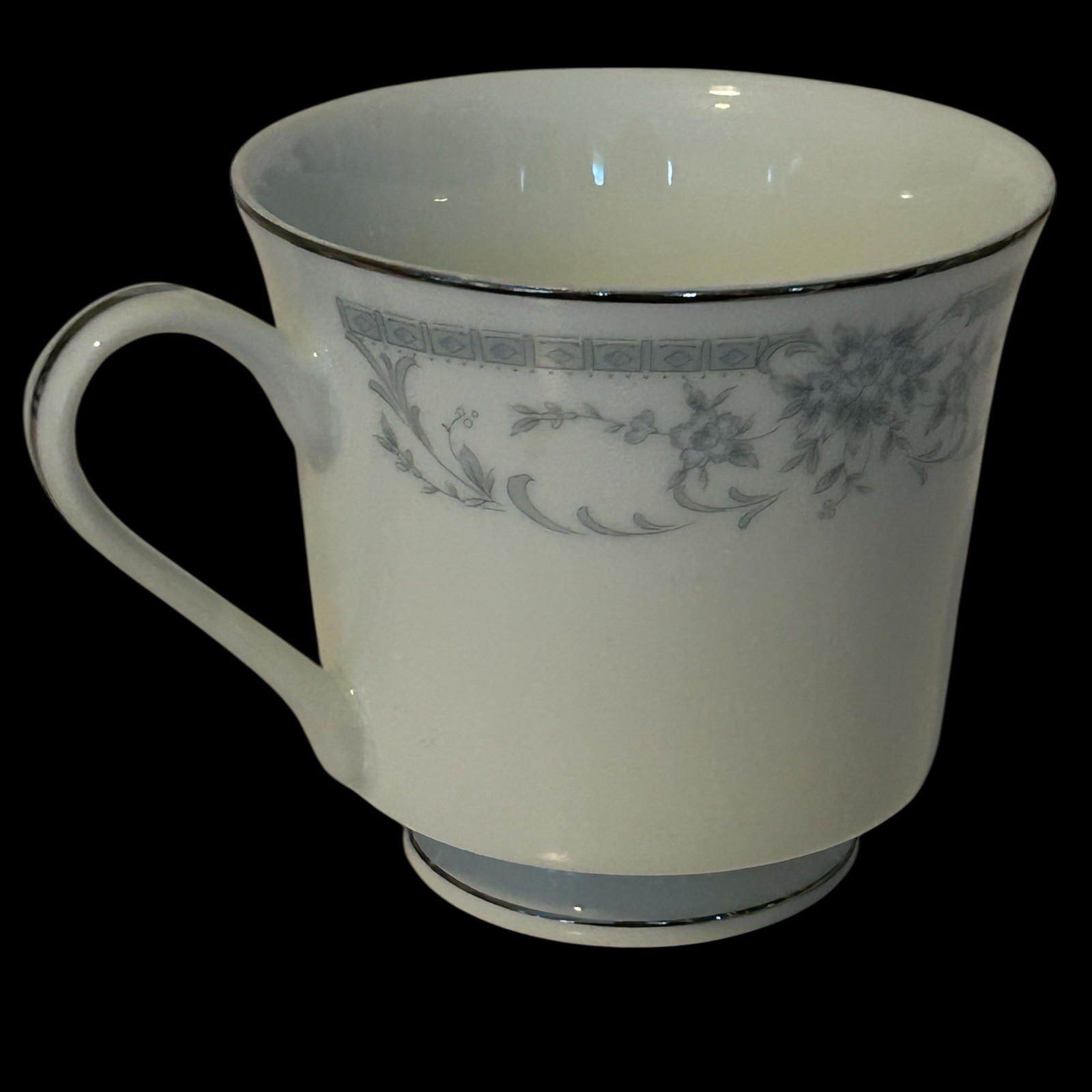 Vintage 1985 Sheffield Blue Whisper Porcelain Cup Saucer And Dessert Plate Japan