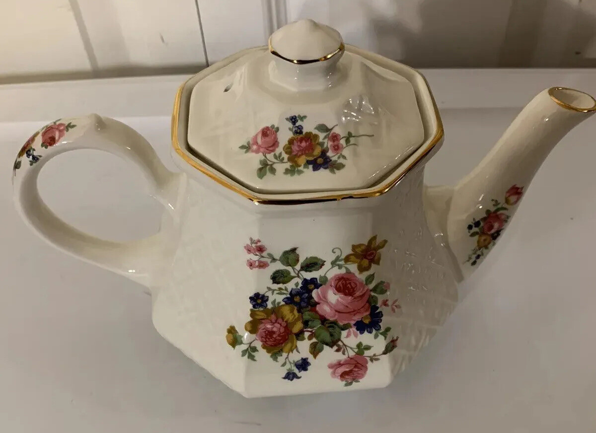 Vintage SADLER WINDSOR England FLORAL Basket Weave Hexagon TEAPOT