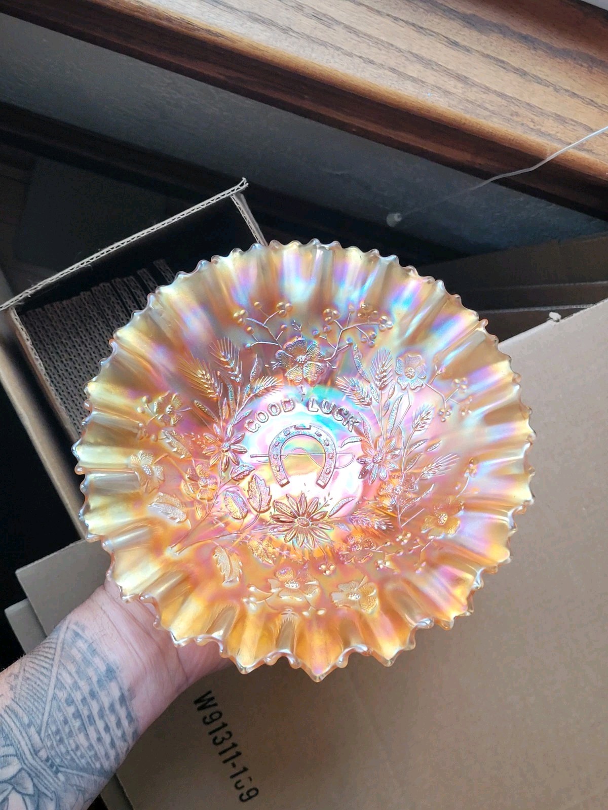 Nice Marigold Northwood Carnival Glass Good Luck Pie Crust Edge Bowl