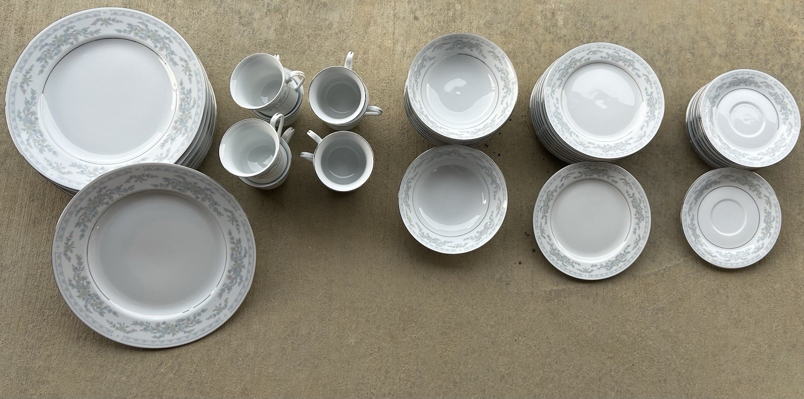 Somerset by NL Excel Vintage China Floral Silver Set Of 42