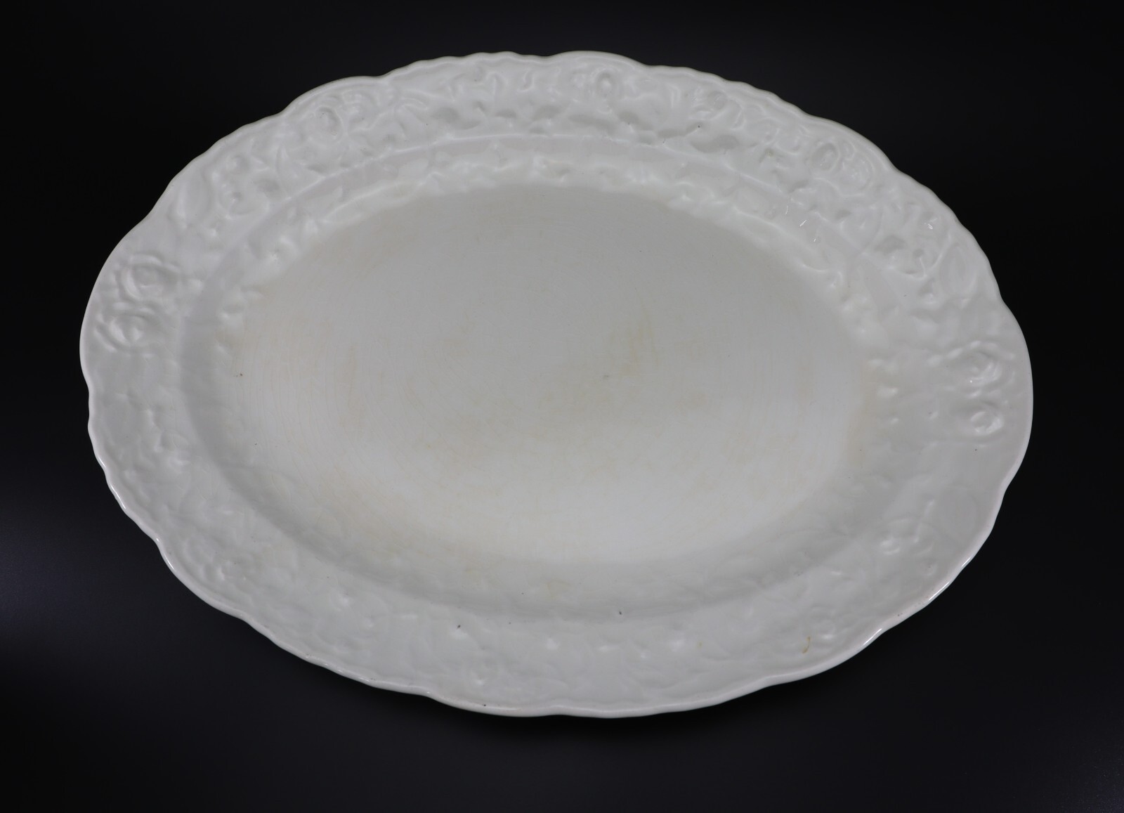 Pope Gosser Rose Point Oval SERVING PLATTER 13 1/4″ White Raised Roses Vintage c