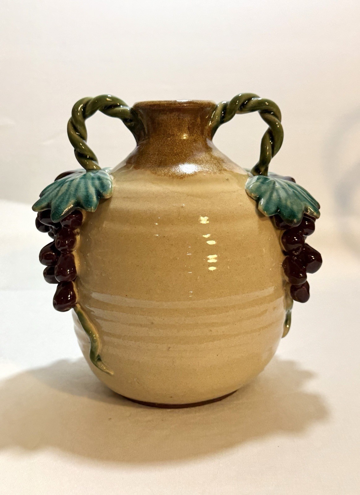 🌿 Italian Majolica Pottery Grapevine Two Handle Ceramic Jug Or Vase 7″ Tall EUC