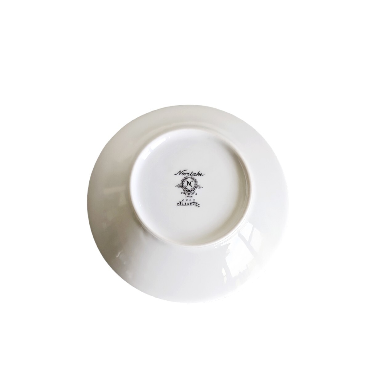 Noritake Fruit Dessert Bowl 5 1/2″ BLANCHE 2082 White Flowers with Gray Centers