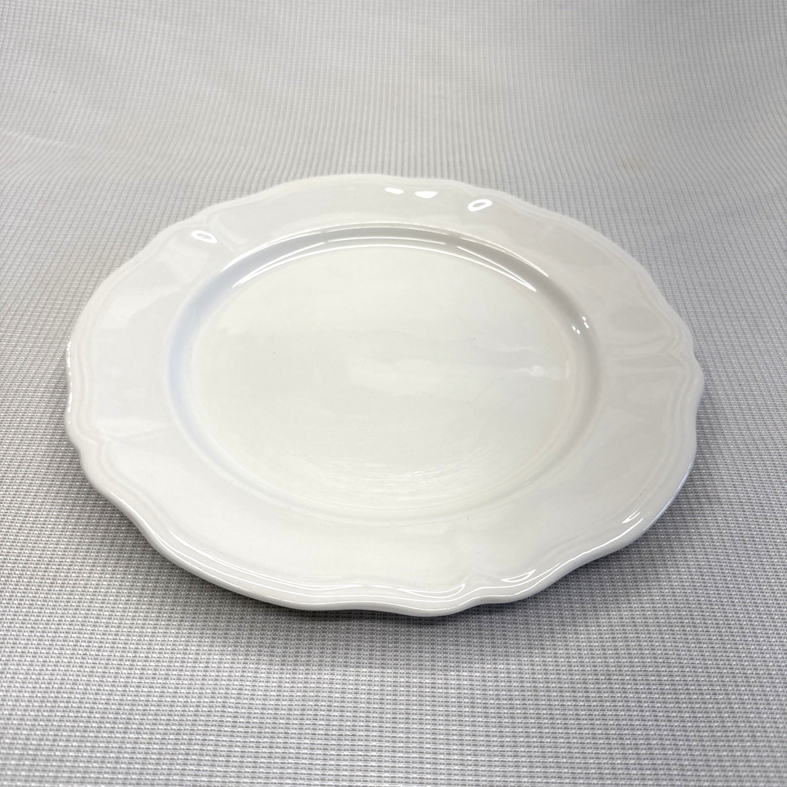 Vintage Serving/Dinner Plate Ivory White Federalist Ironstone 4238 – Japan 12″