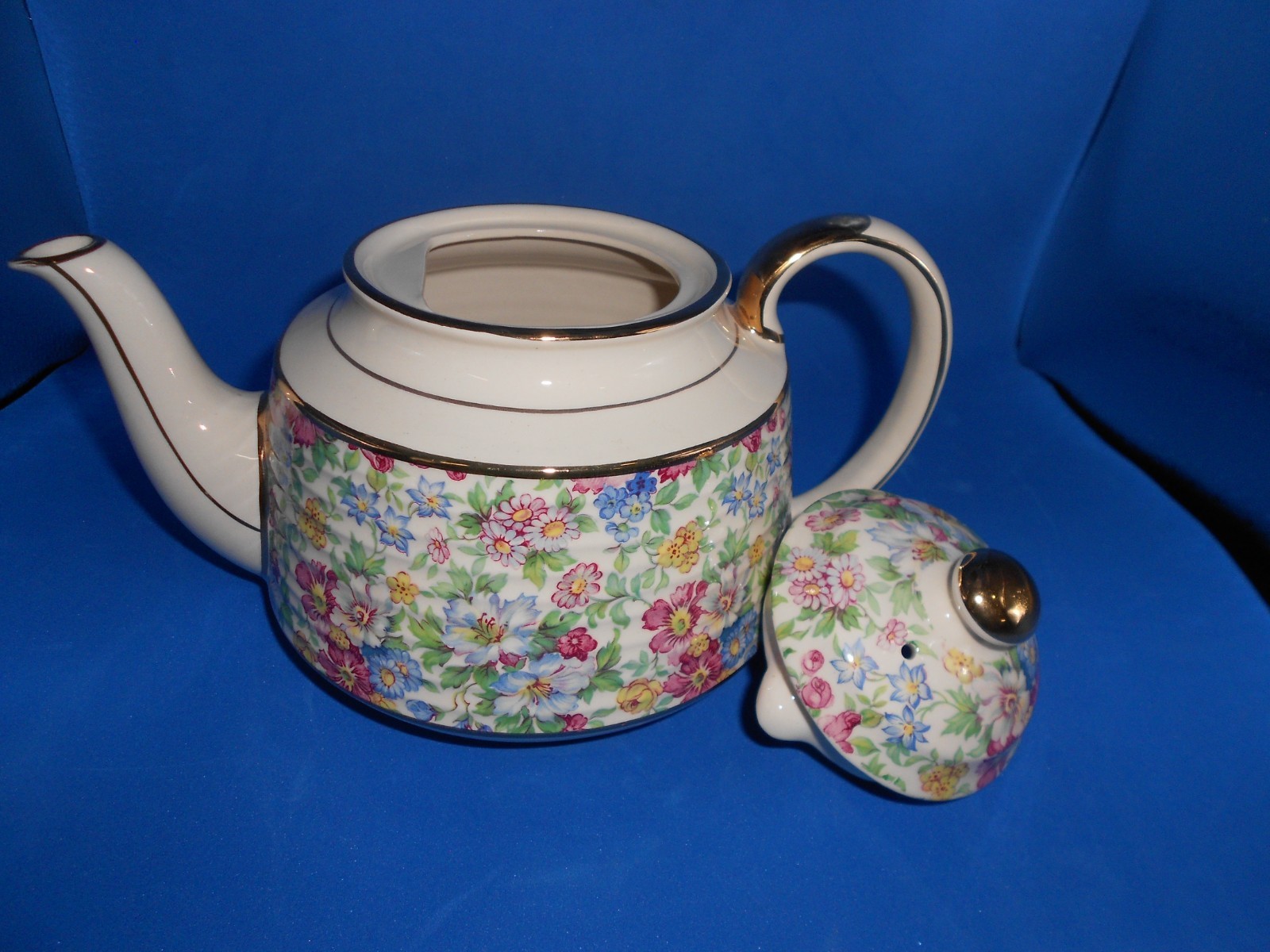 Sadler Floral Chintz Teapot Gold Trim 5 1/2 inches high England