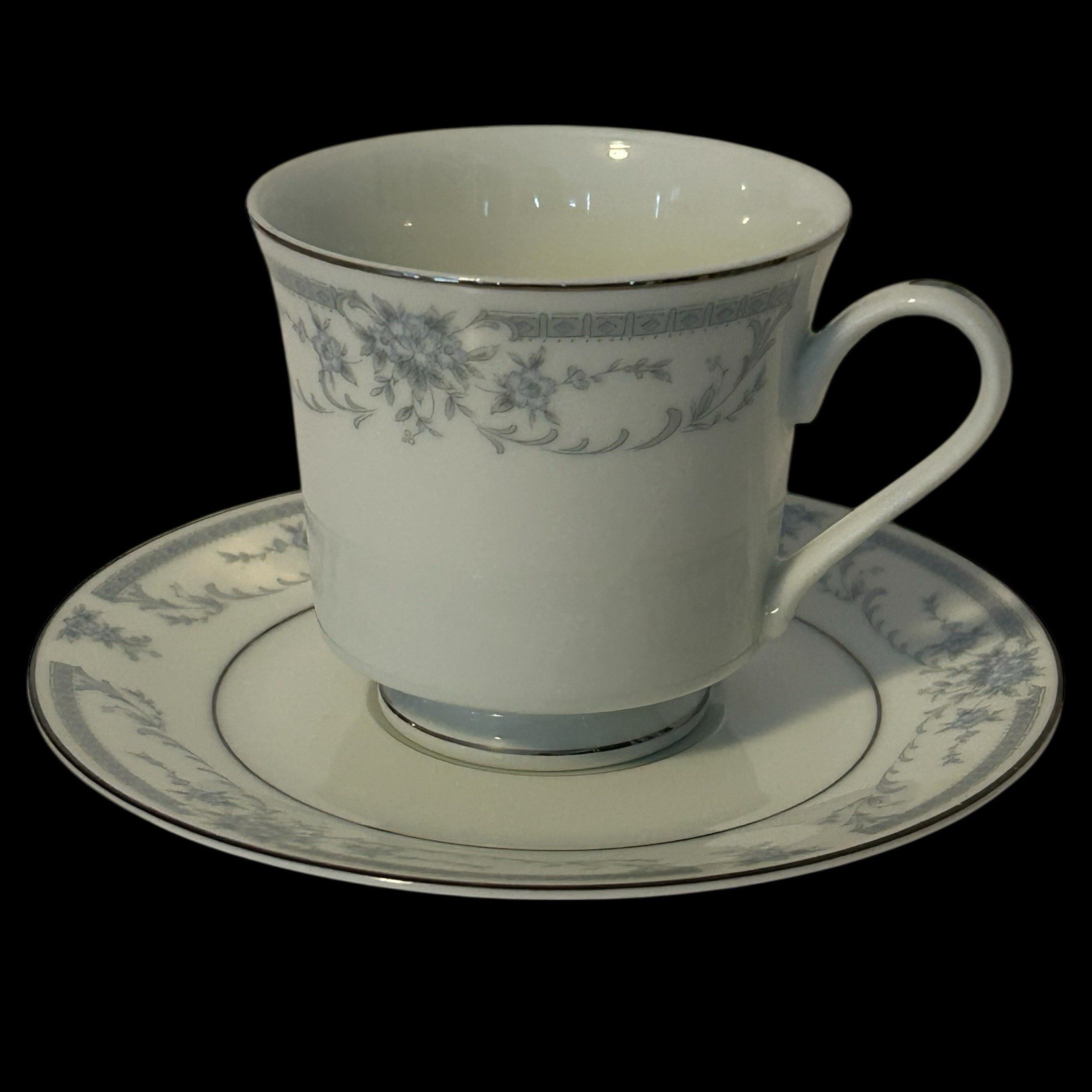 Vintage 1985 Sheffield Blue Whisper Porcelain Cup Saucer And Dessert Plate Japan