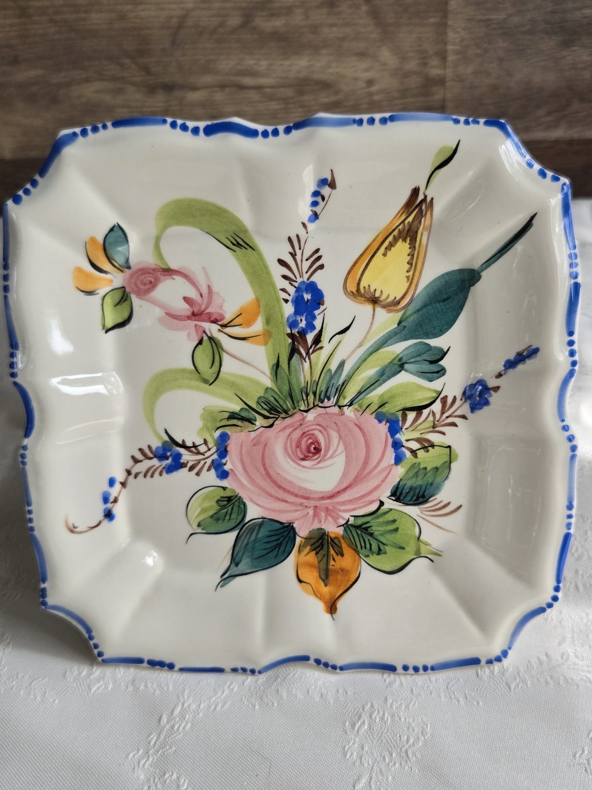 Vintage A. Zen Nove Italy Hand Painted Majolica Pedestal Cake Stand / Compote