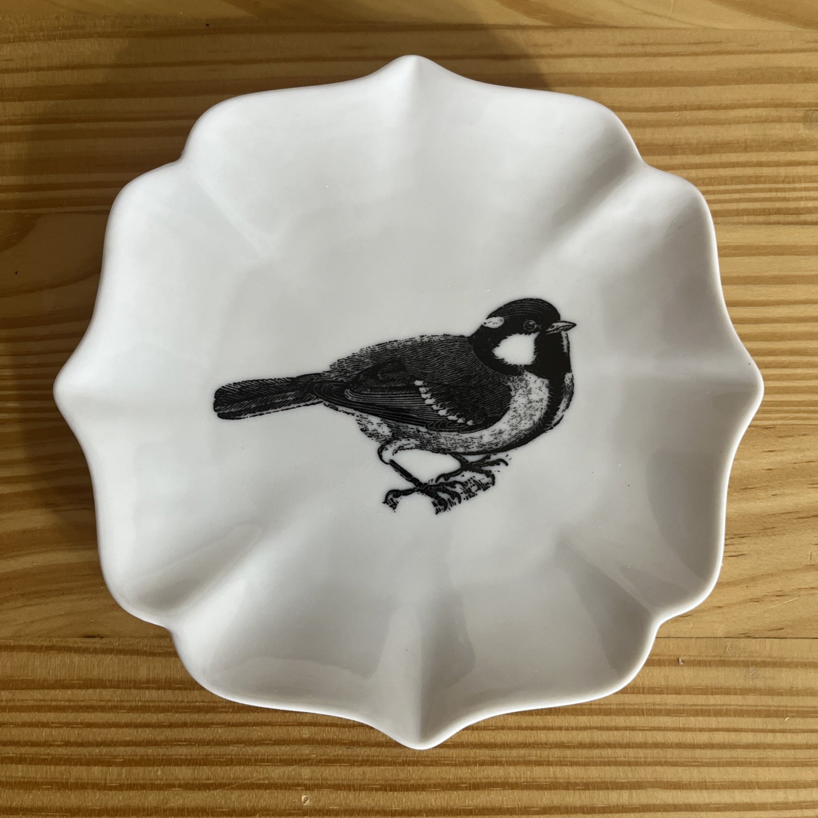 Creative Co-Op Botanical Bistro Bird Plates Stoneware Black & White Set of 4