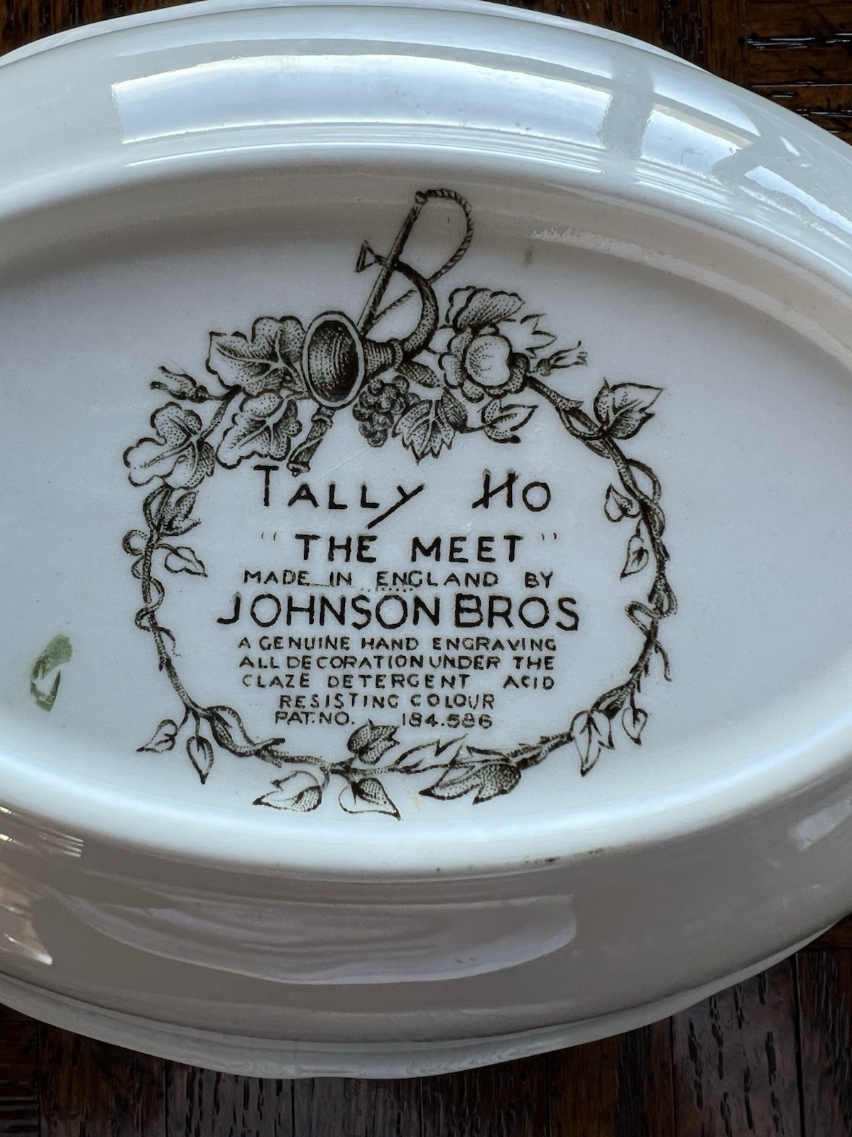 Johnson Bros Tally Ho Oval Vegetable Dish 7” x 9”. Mint Condition. 2 Available.