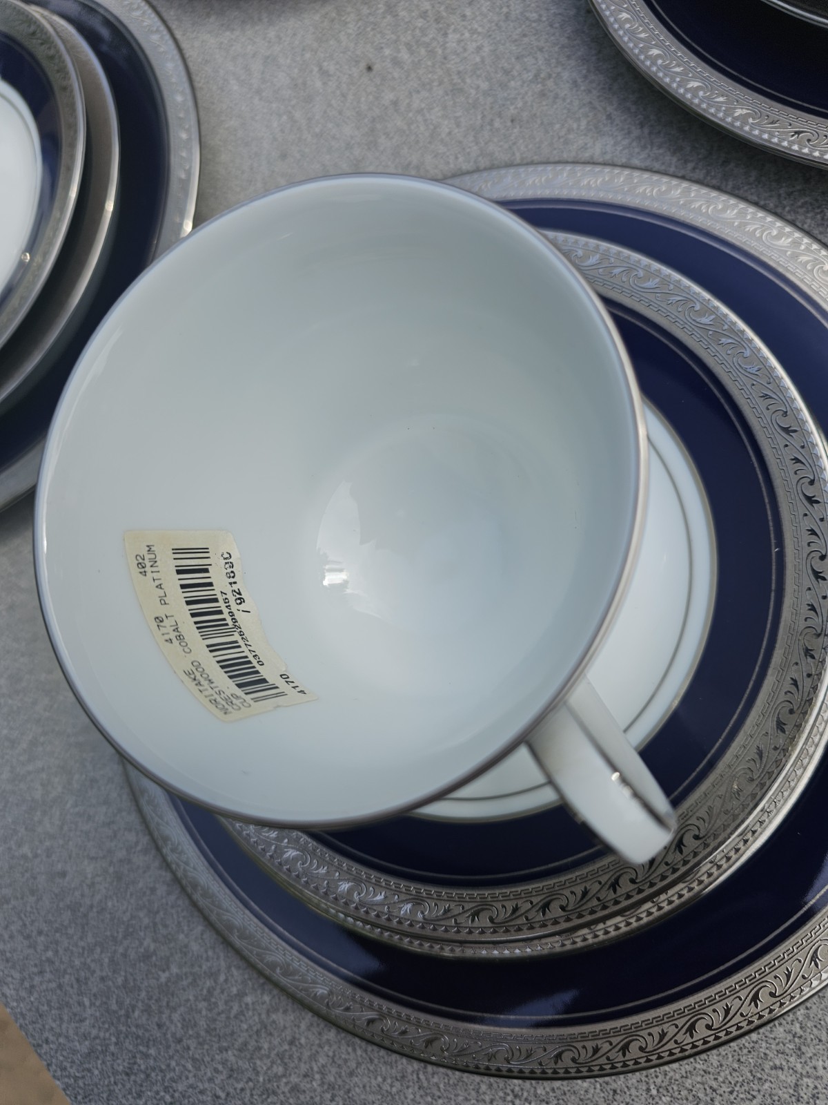 Noritake Legendary 16 Piece 4 Cups 12 Saucer Crestwood Cobalt Platinum No Box
