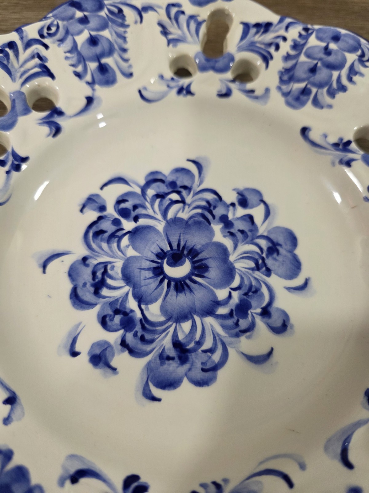 Vintage Vestal Portugal Reticulated Blue & White Decorative Wall Plate 9”