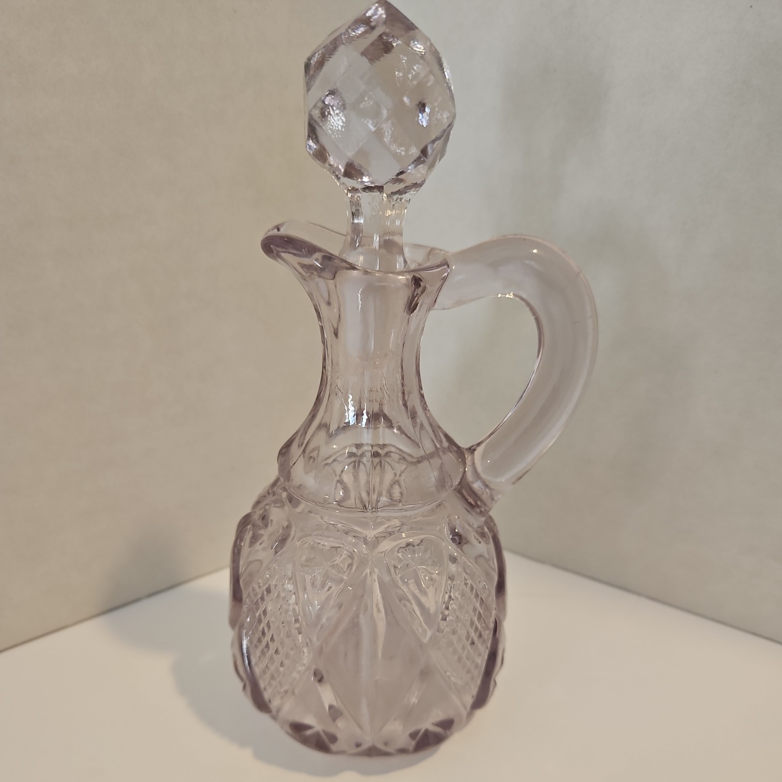 Diamond Cruet Violet Tinge #488 Ohio Flint Glass Co. Dunkirk, Indiana EAPG