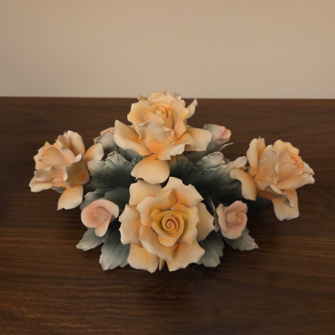 VINTAGE HAND PAINTED CAPODIMONTE ROSE FLORAL CENTERPIECE