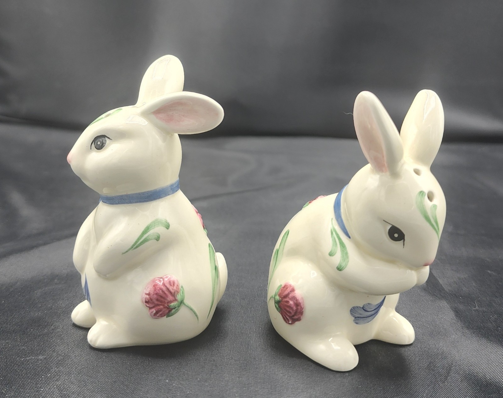 Lenox Poppies on Blue Salt and Pepper Shakers Bunnies Rabbits Easter