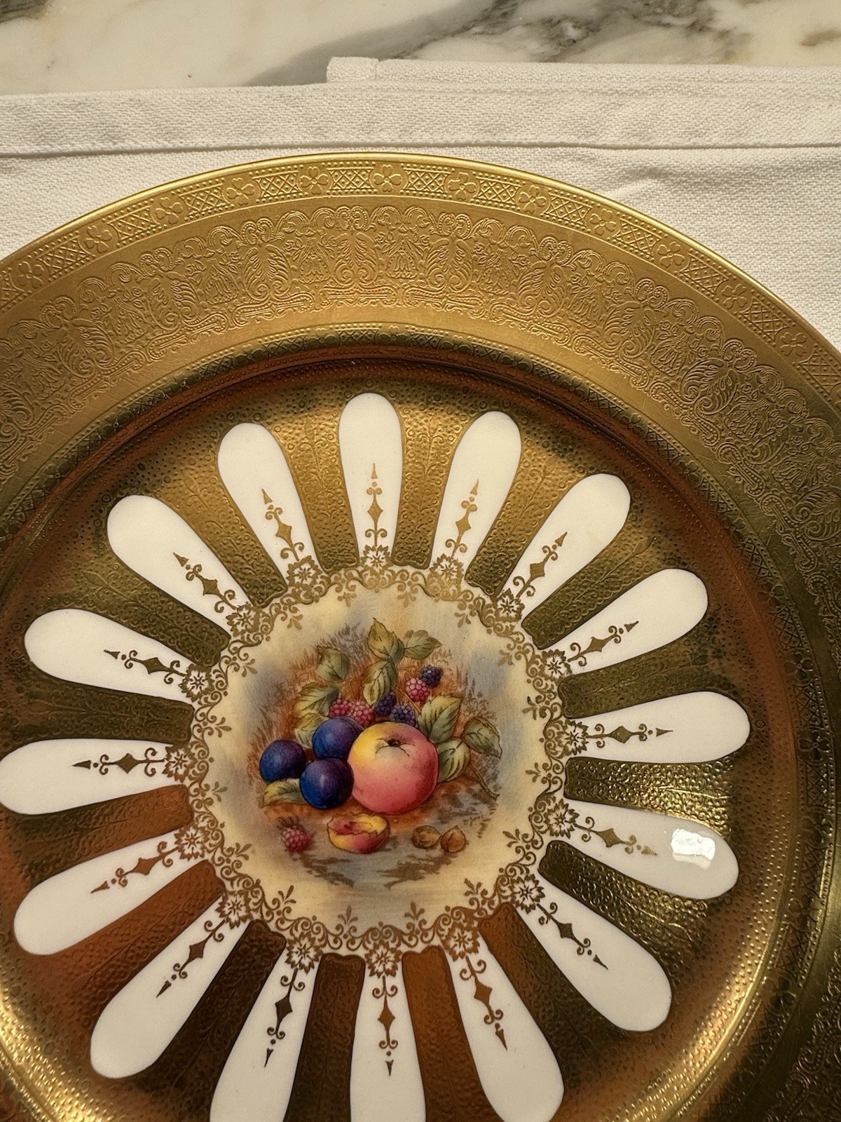 Vintage Aynsley Orchard Gold Bone China Dinner Plate Gold Encrusted 10.25″