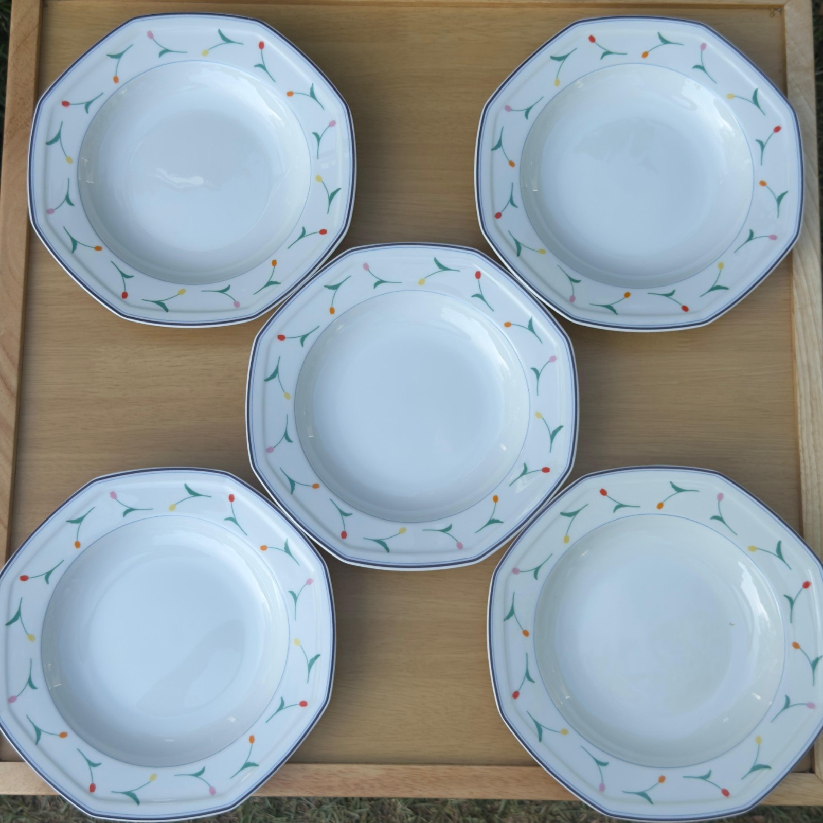 Christopher Stuart – Sundance Fine China – 5 Dinner Plates & 2 Bread Plates