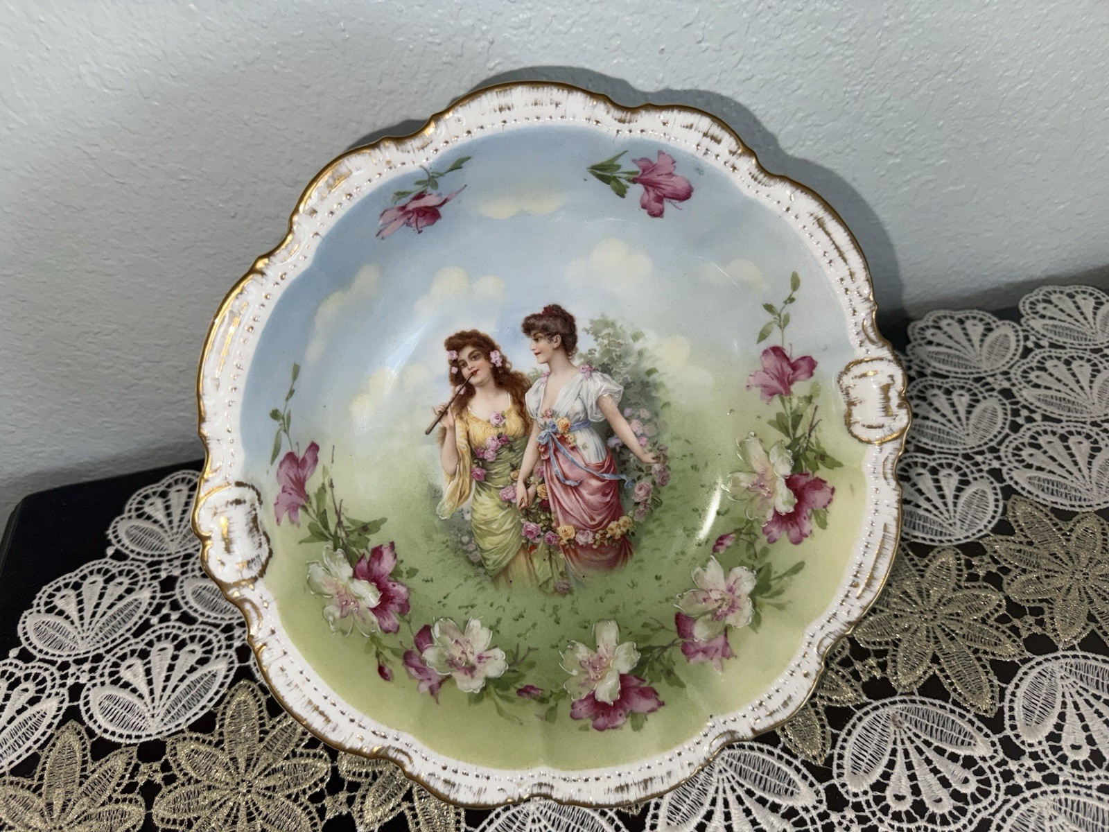Beautiful! Antique PM Bavaria “ Flora ” 10” Porcelain Portrait Bowl