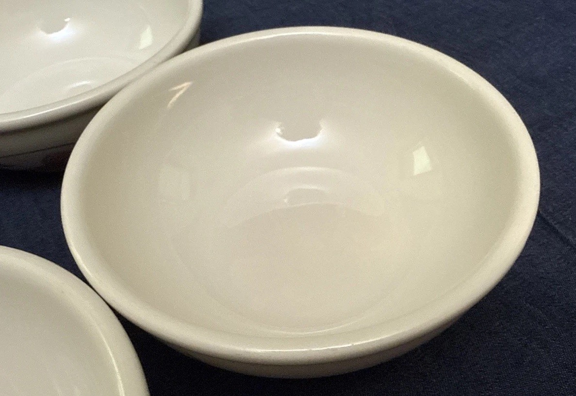 Syracuse China Hearts & Daisies Bowls Set of 4 Vintage 1958 Cereal 5.75″ SY438