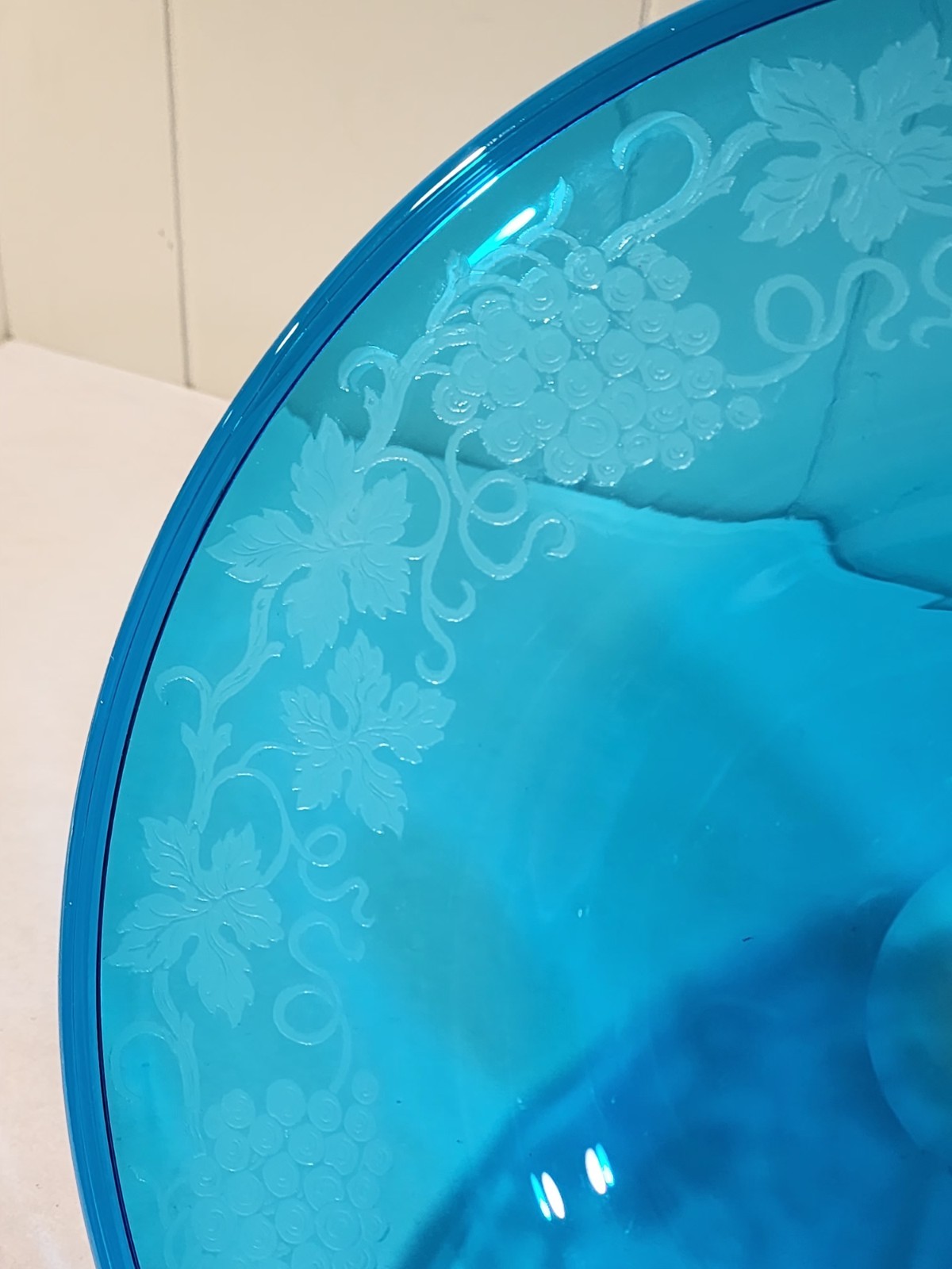 Sinclaire Steuben Engraved CELESTE BLUE 16″ Glass Plate Possible Shape 2906