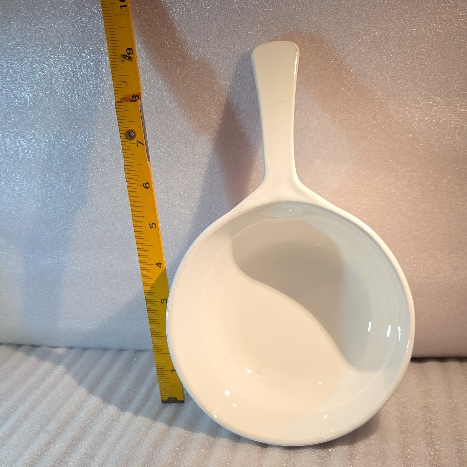 CorningWare Cornflower Blue Casserole Dish 1 1/2 pt Round White/Blue P-82-B