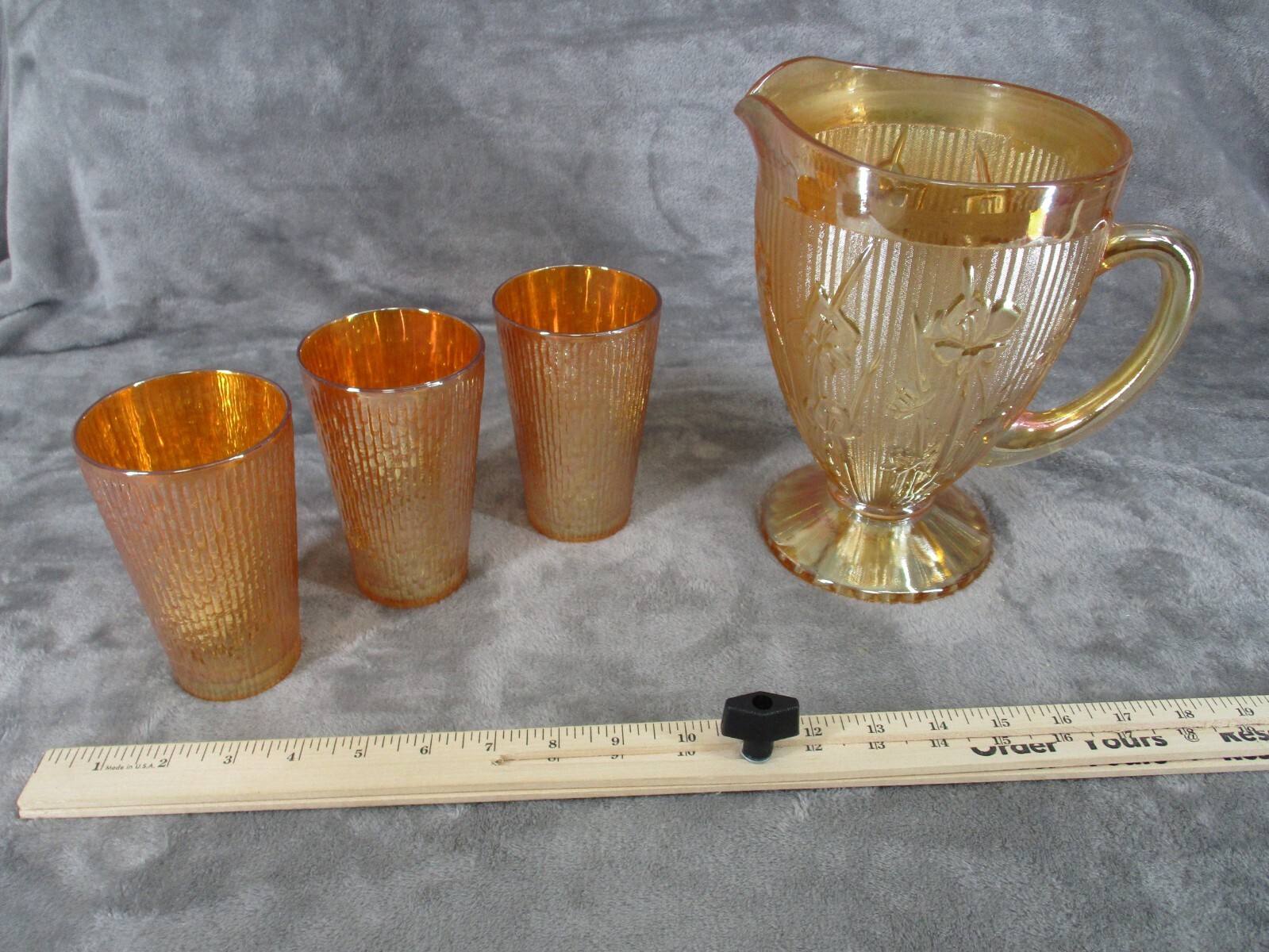 Jeannette Carnival Glass Pitcher And Tree Bark Tumblers Set Marigold Iridescent