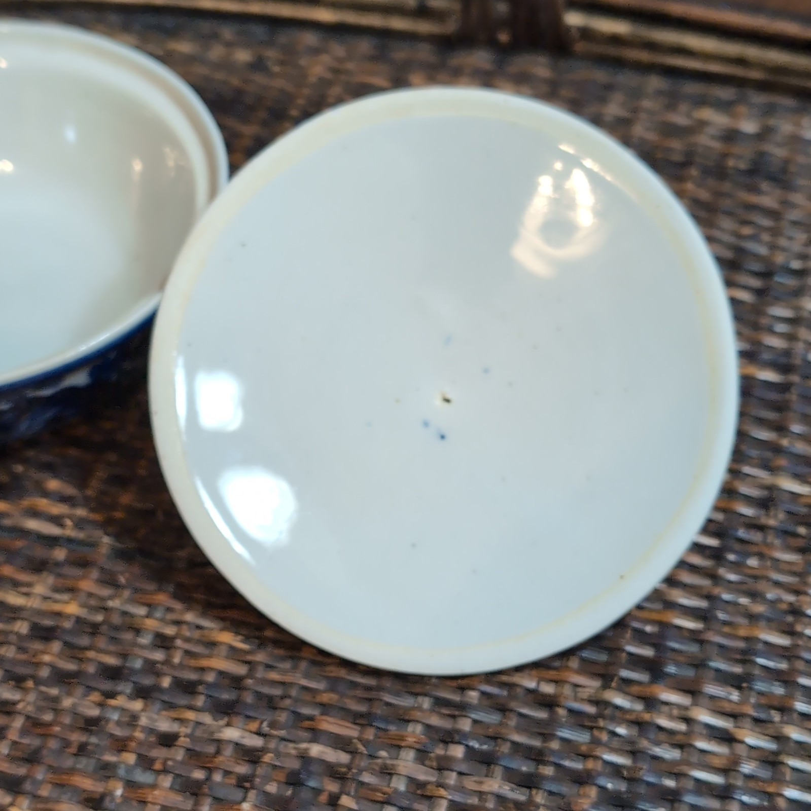 Vintage Blue & White Floral Ceramic Round Covered Dish w/Lid Glossy 3.5 in
