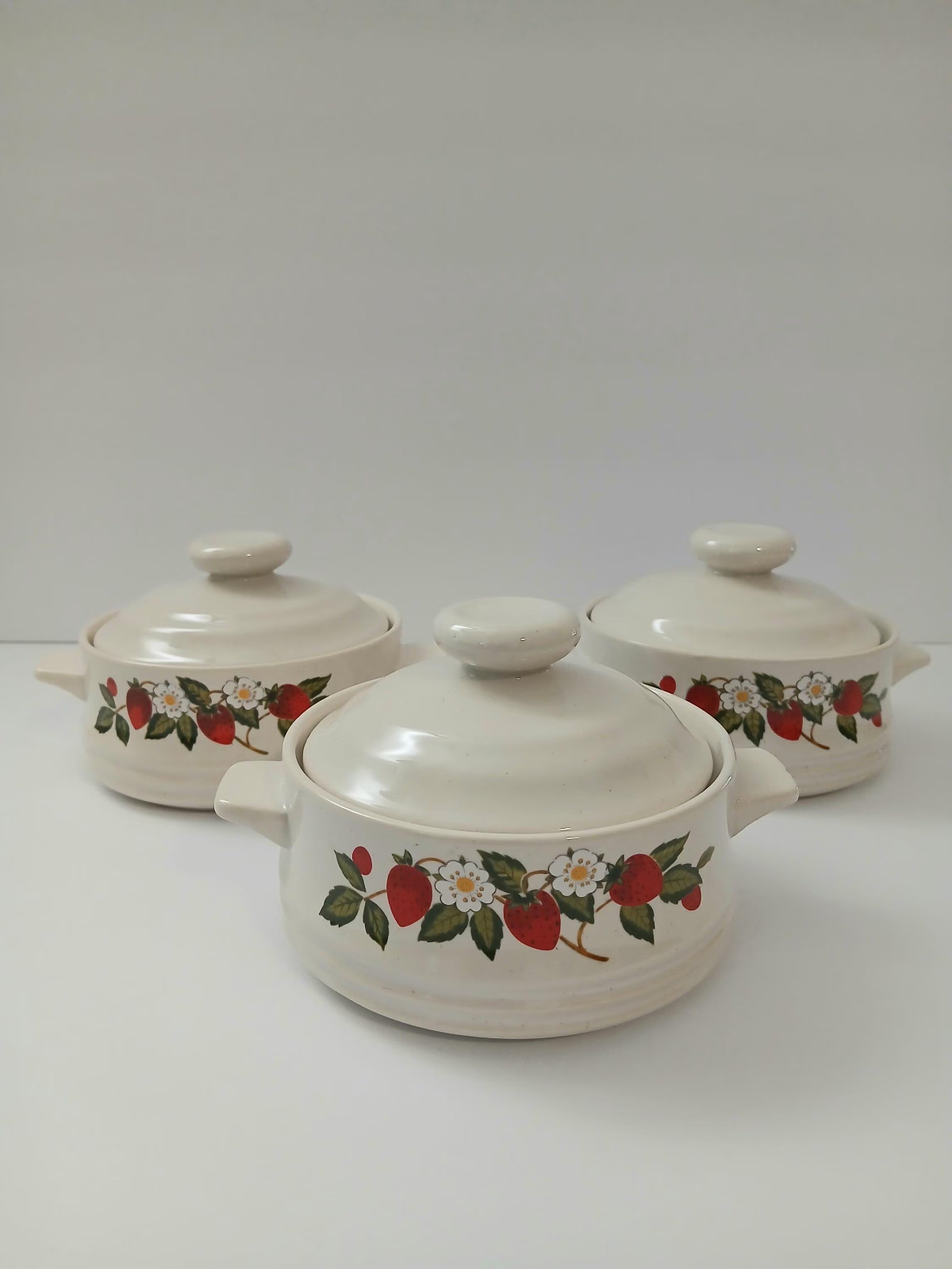 Sheffield Strawberries ‘n Cream Set of 3 Individual Casserole Dishes 1970s Retro