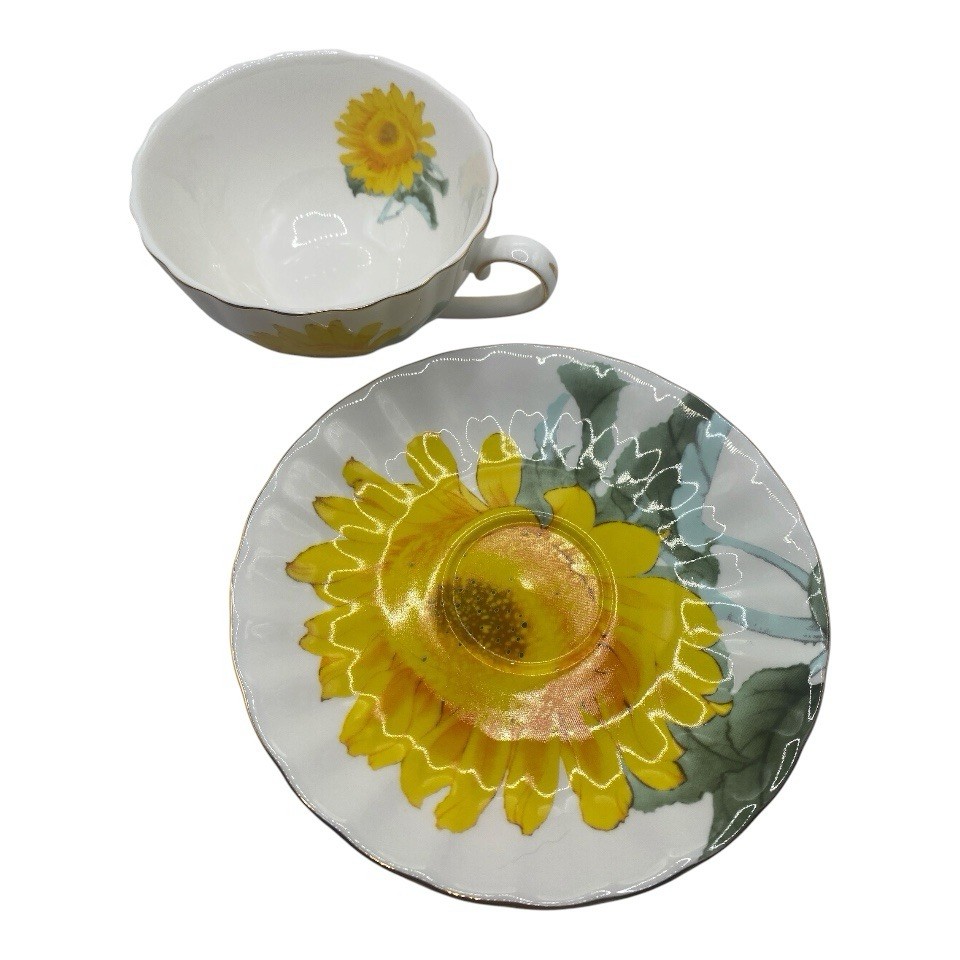 Royal Classic Sunflowers Tea Cup & Saucer Bone China Floral Design By England